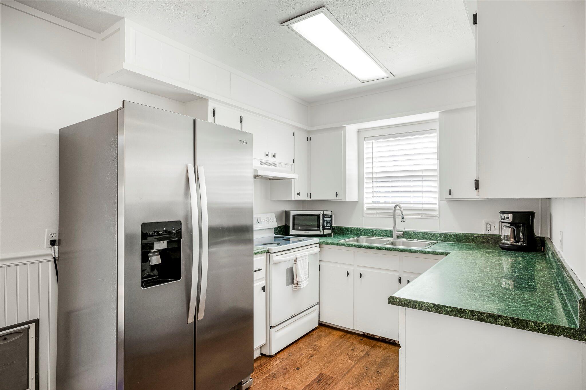 332 East Silsby Street Property Photo 17