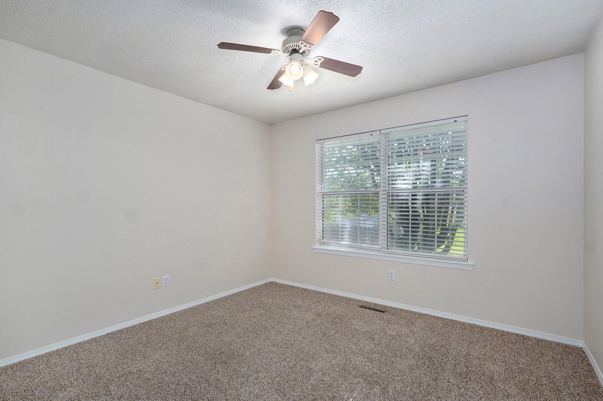 5647 South Aaron Avenue Property Photo 18