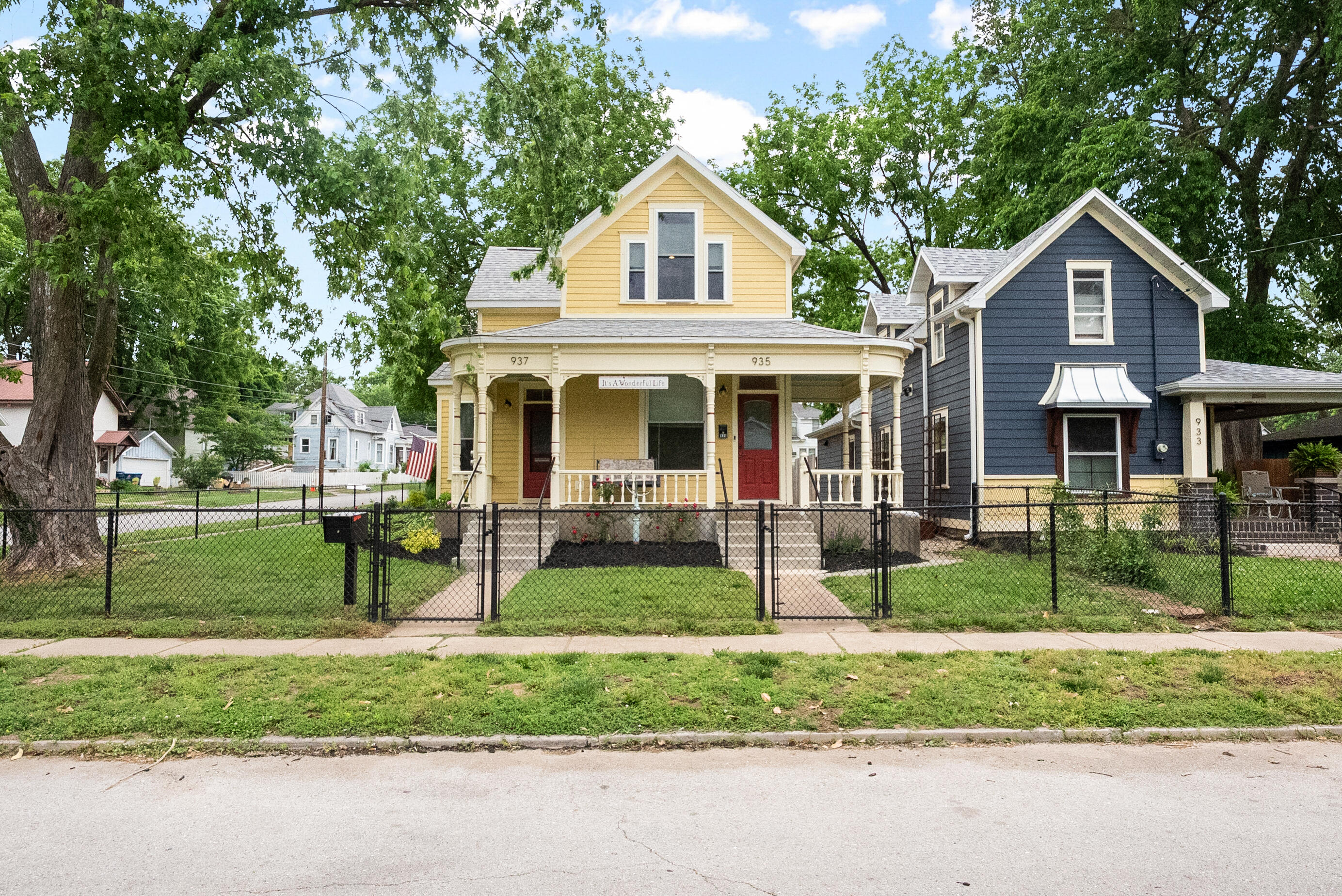 937 West Pershing Street Property Photo 1