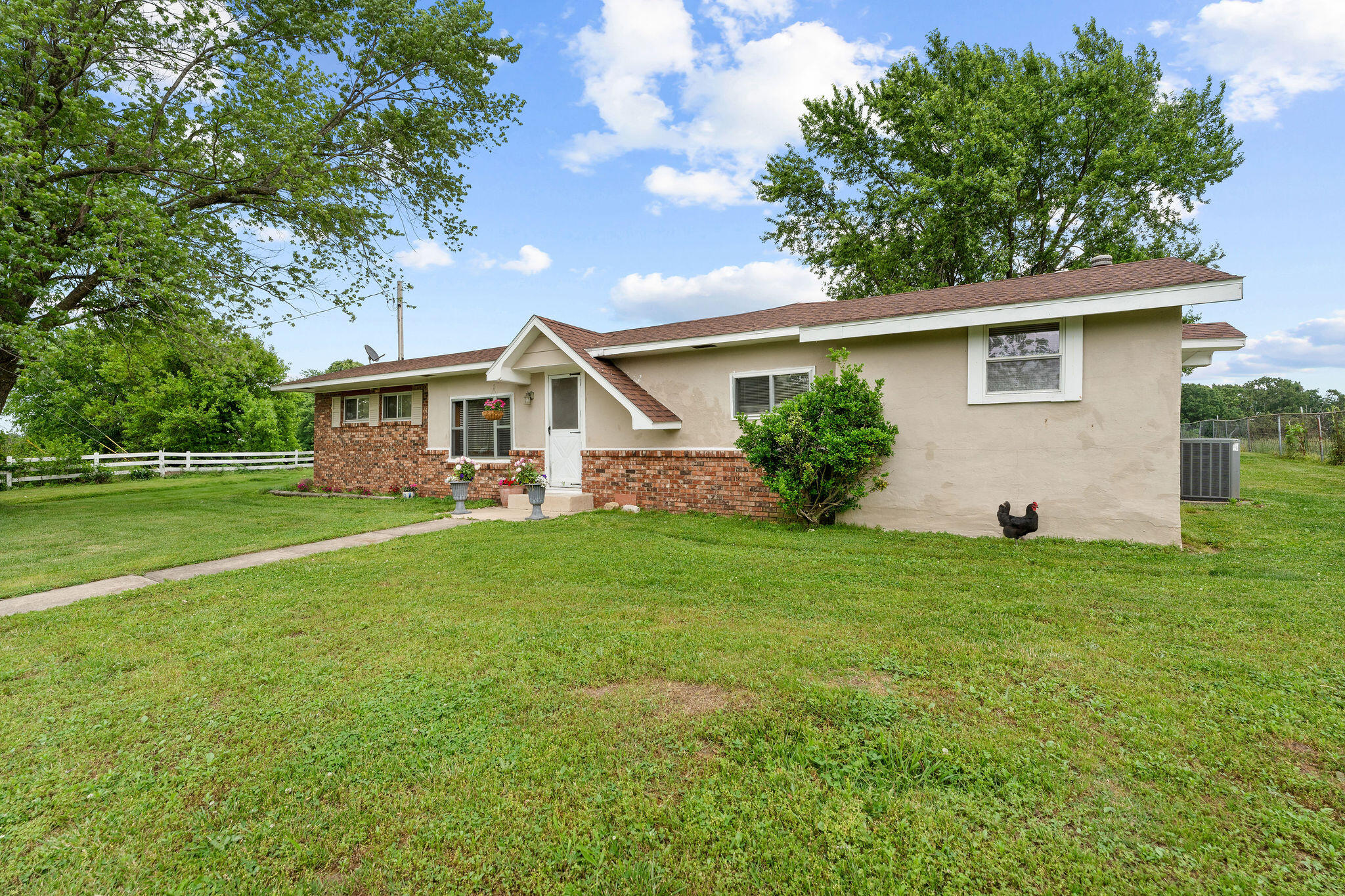 14004 Farm Road 1105 Property Photo 17