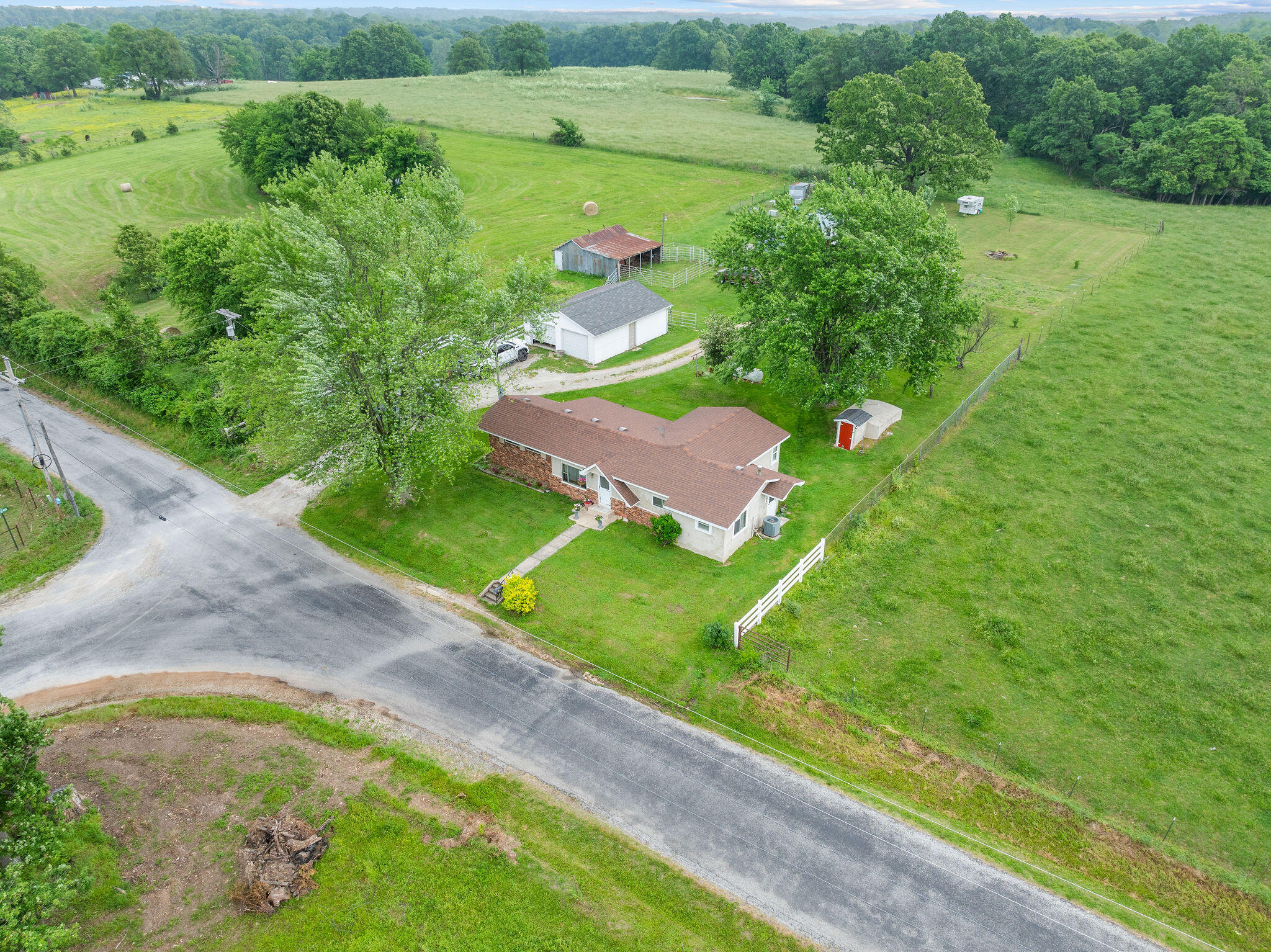 14004 Farm Road 1105 Property Photo 26