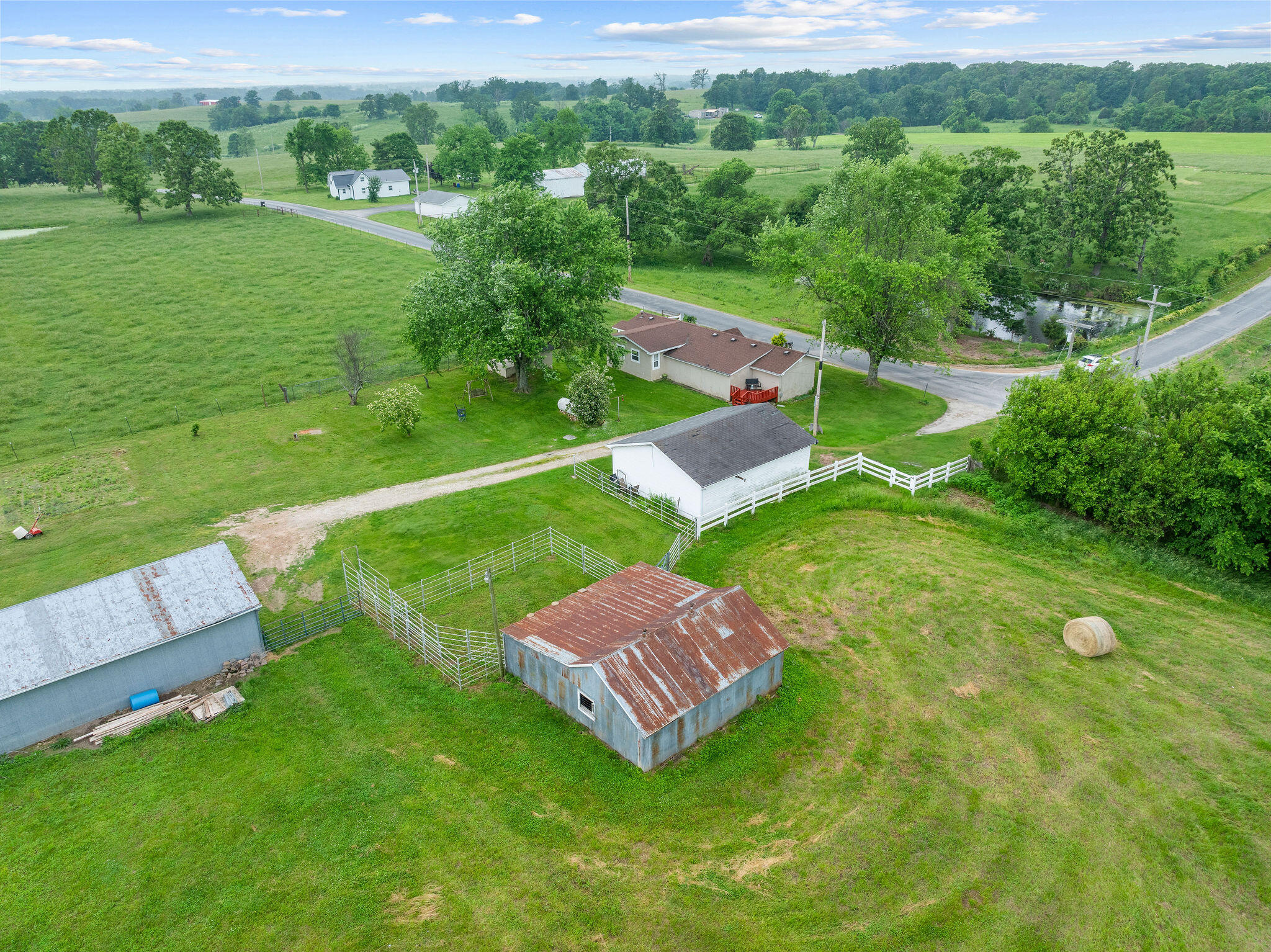 14004 Farm Road 1105 Property Photo 28