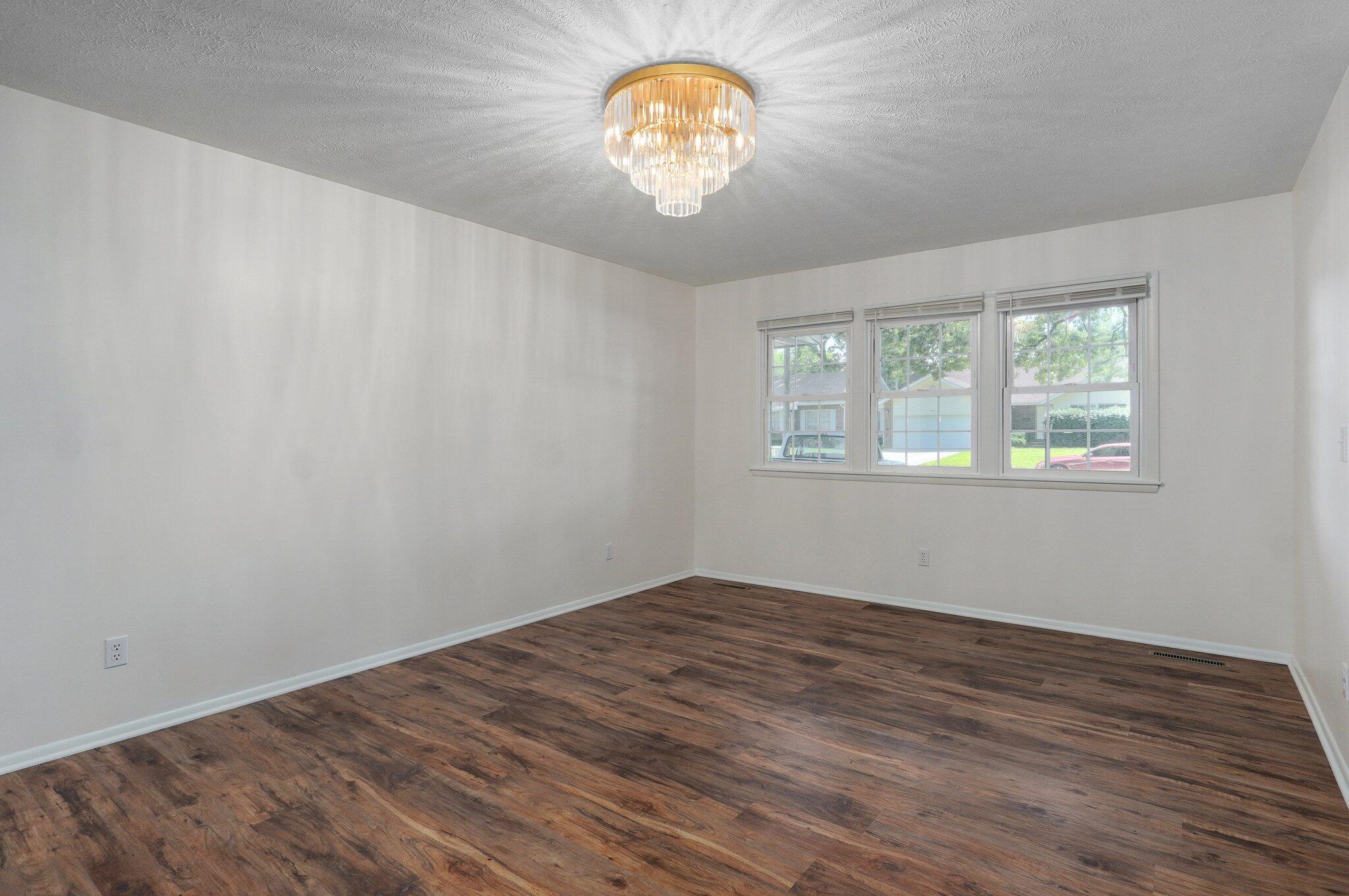 2411 South Rogers Avenue Property Photo 7