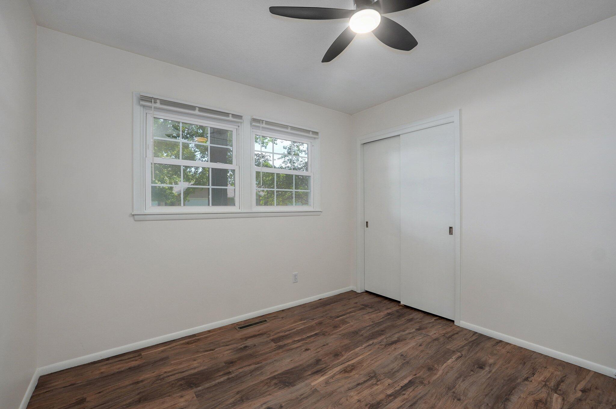 2411 South Rogers Avenue Property Photo 22