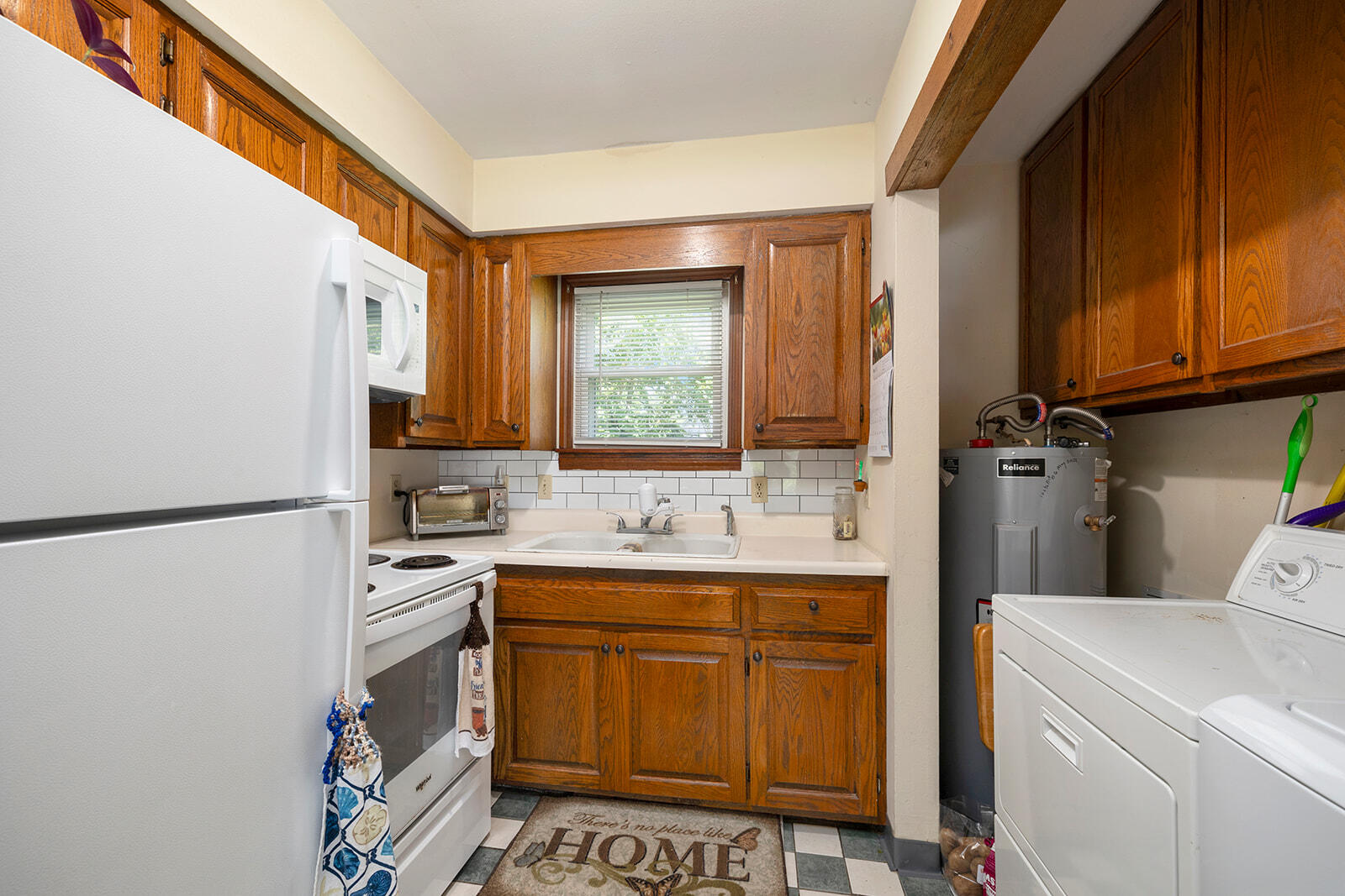 418 North Mill Street Property Photo 8