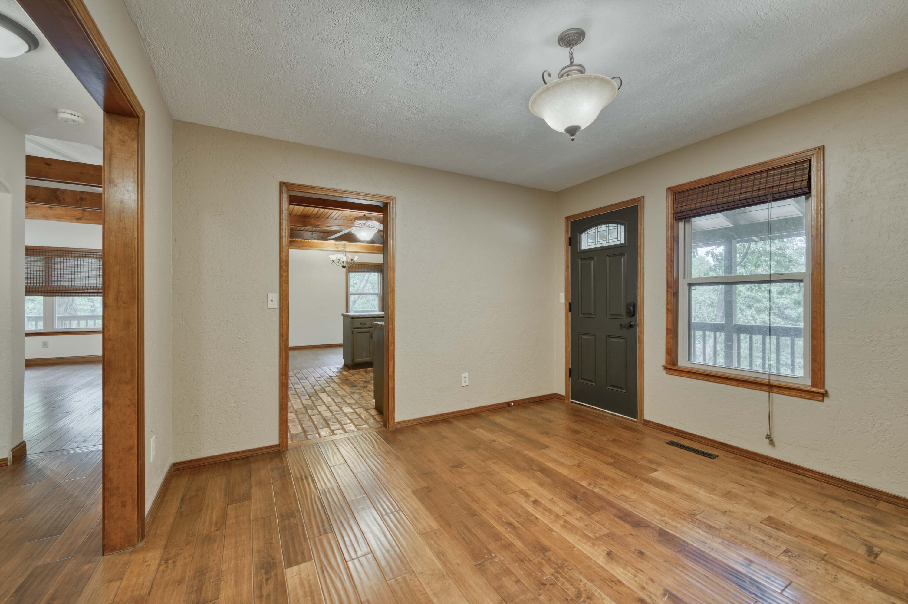224 Loveland Drive Property Photo 8