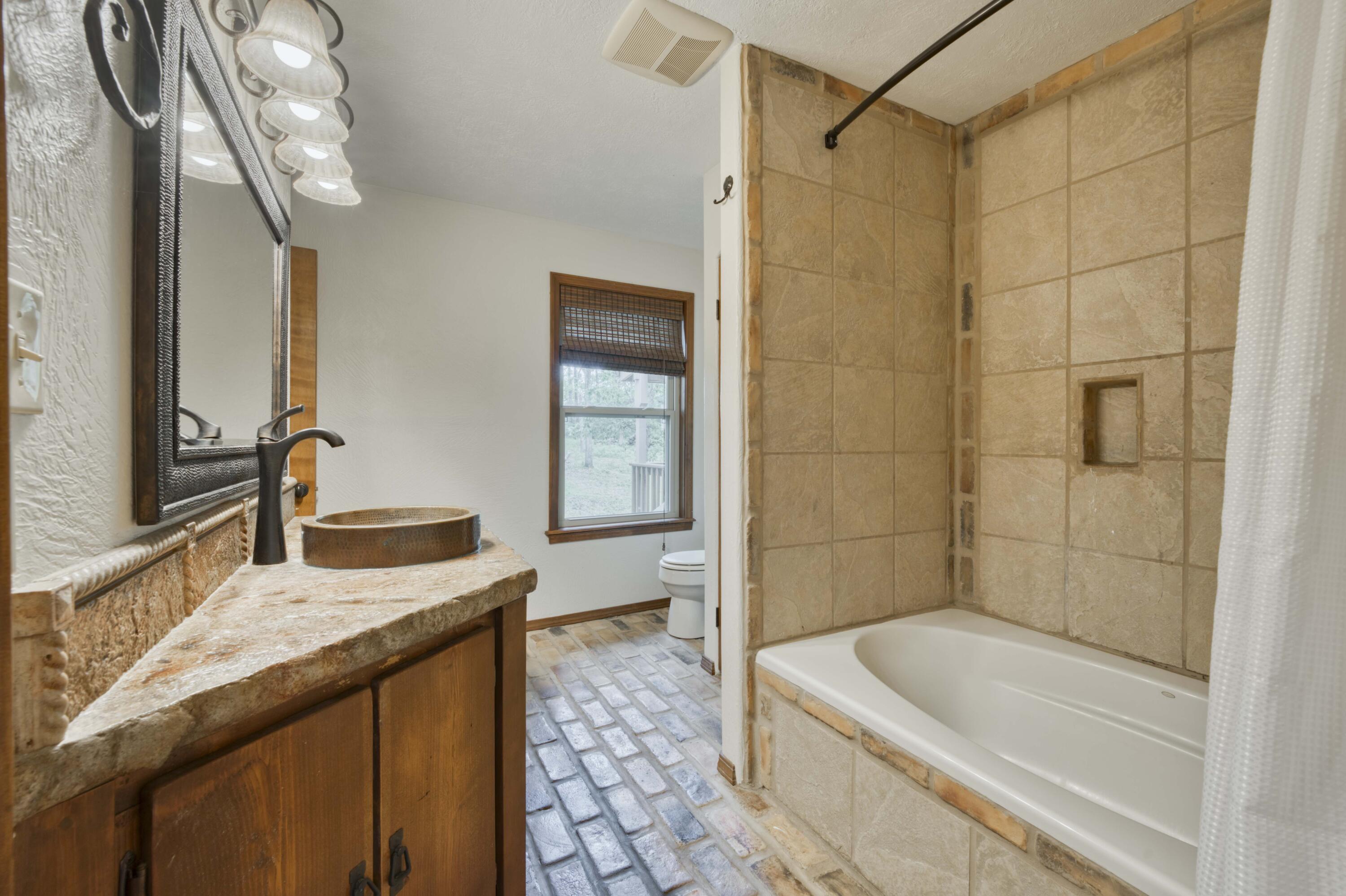 224 Loveland Drive Property Photo 27