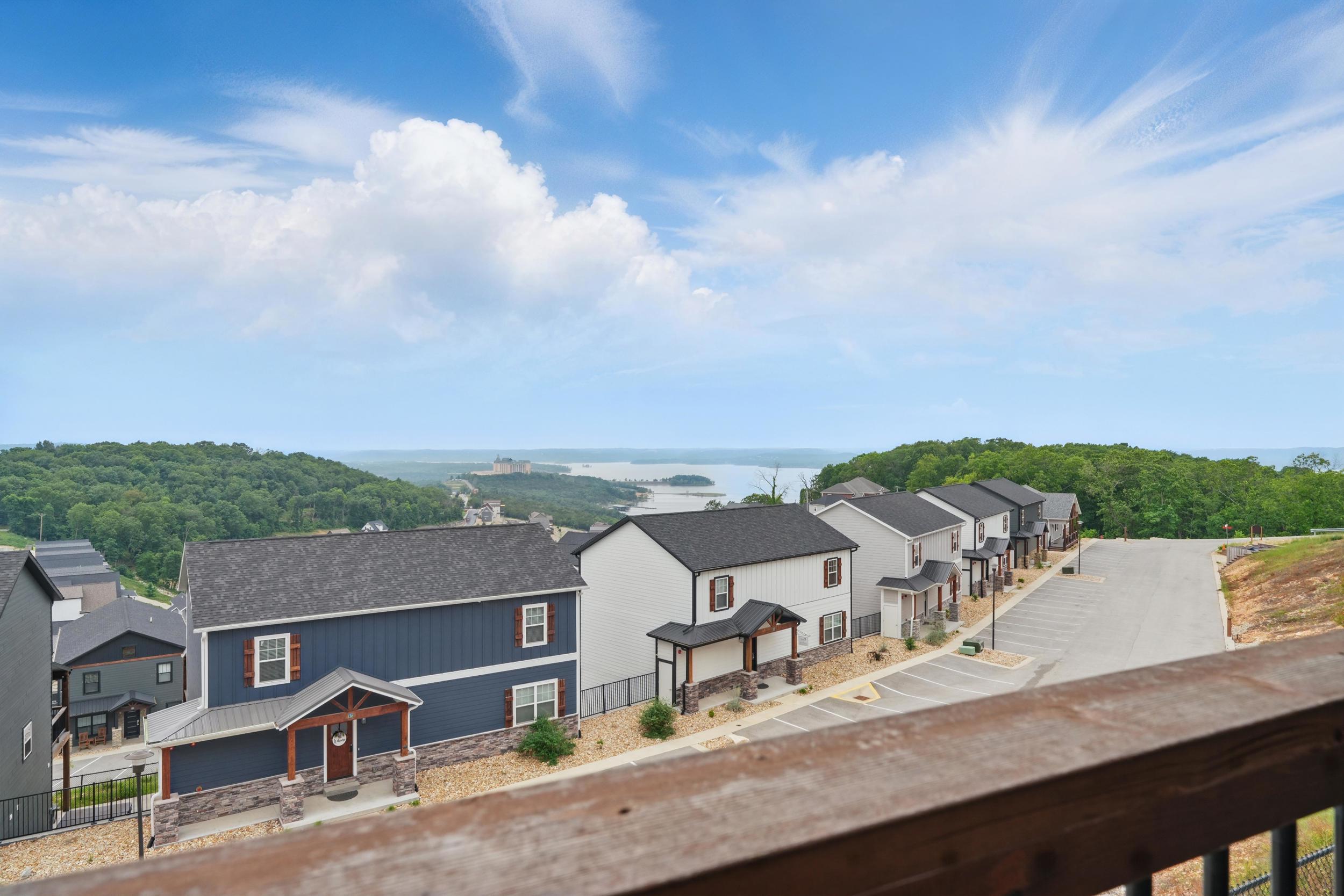 232 Chateau Mountain Hilltop Way Property Photo 22