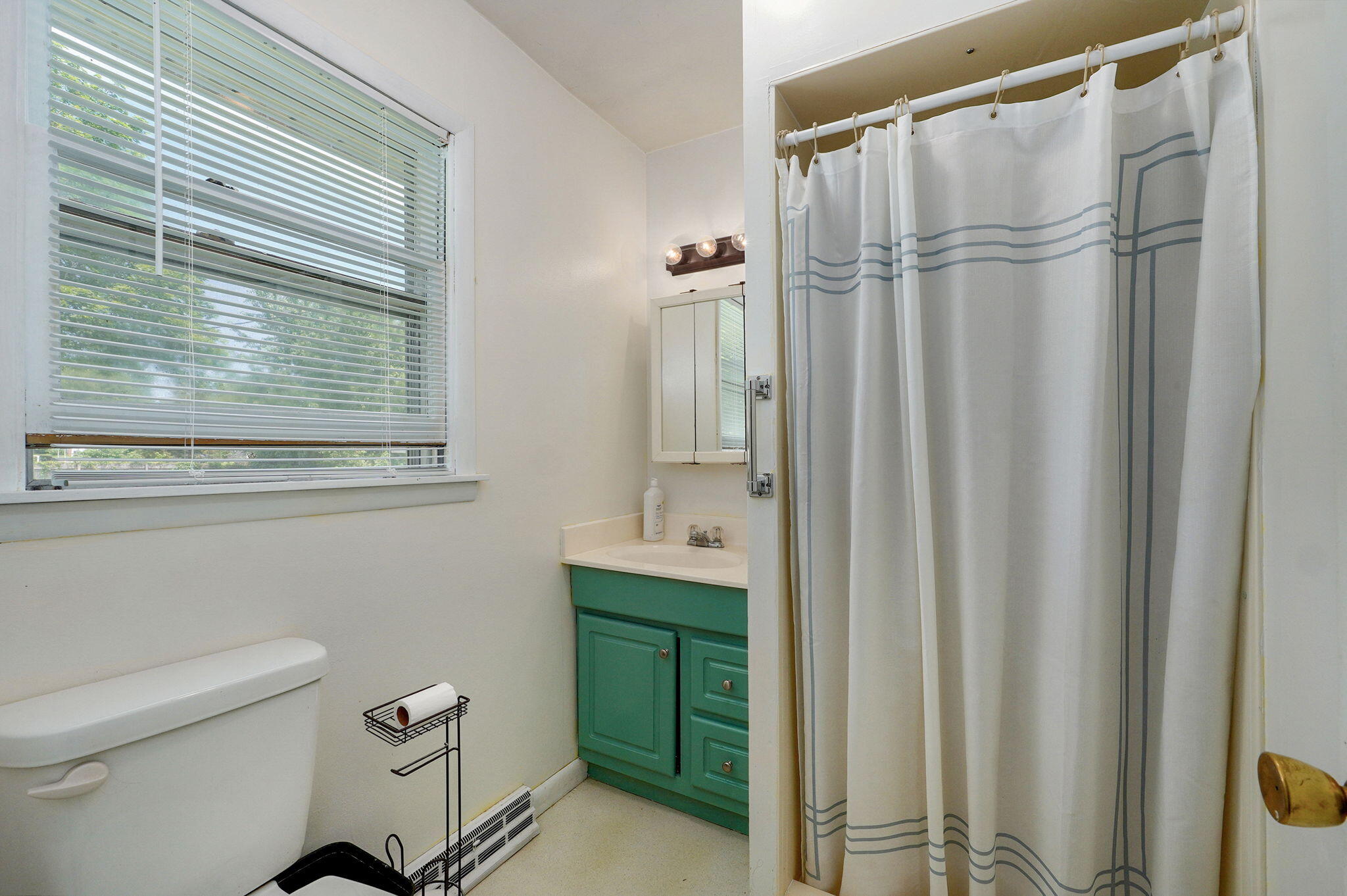 2021 West Olive Street Property Photo 16