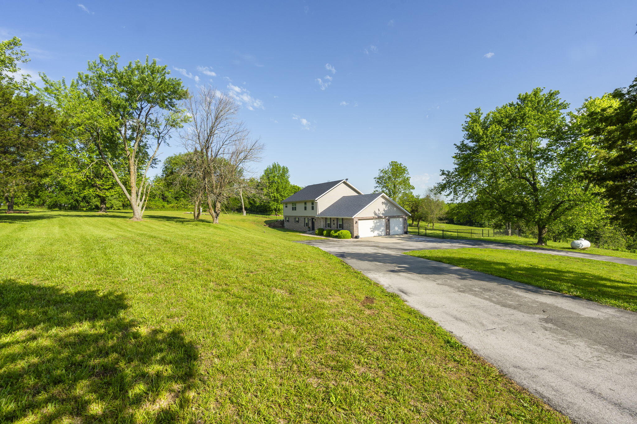 6755 West Farm Road 194 Property Photo 5