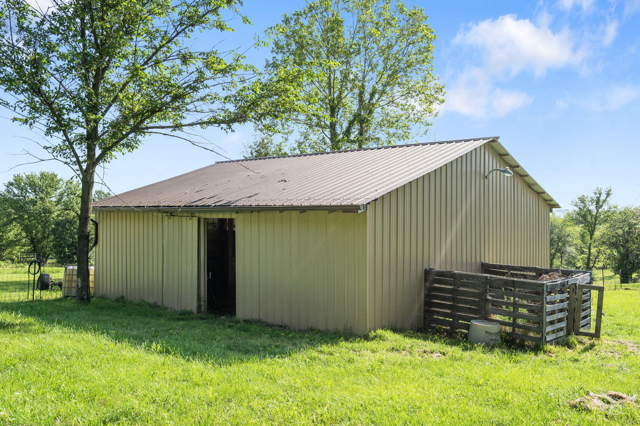 6755 West Farm Road 194 Property Photo 34