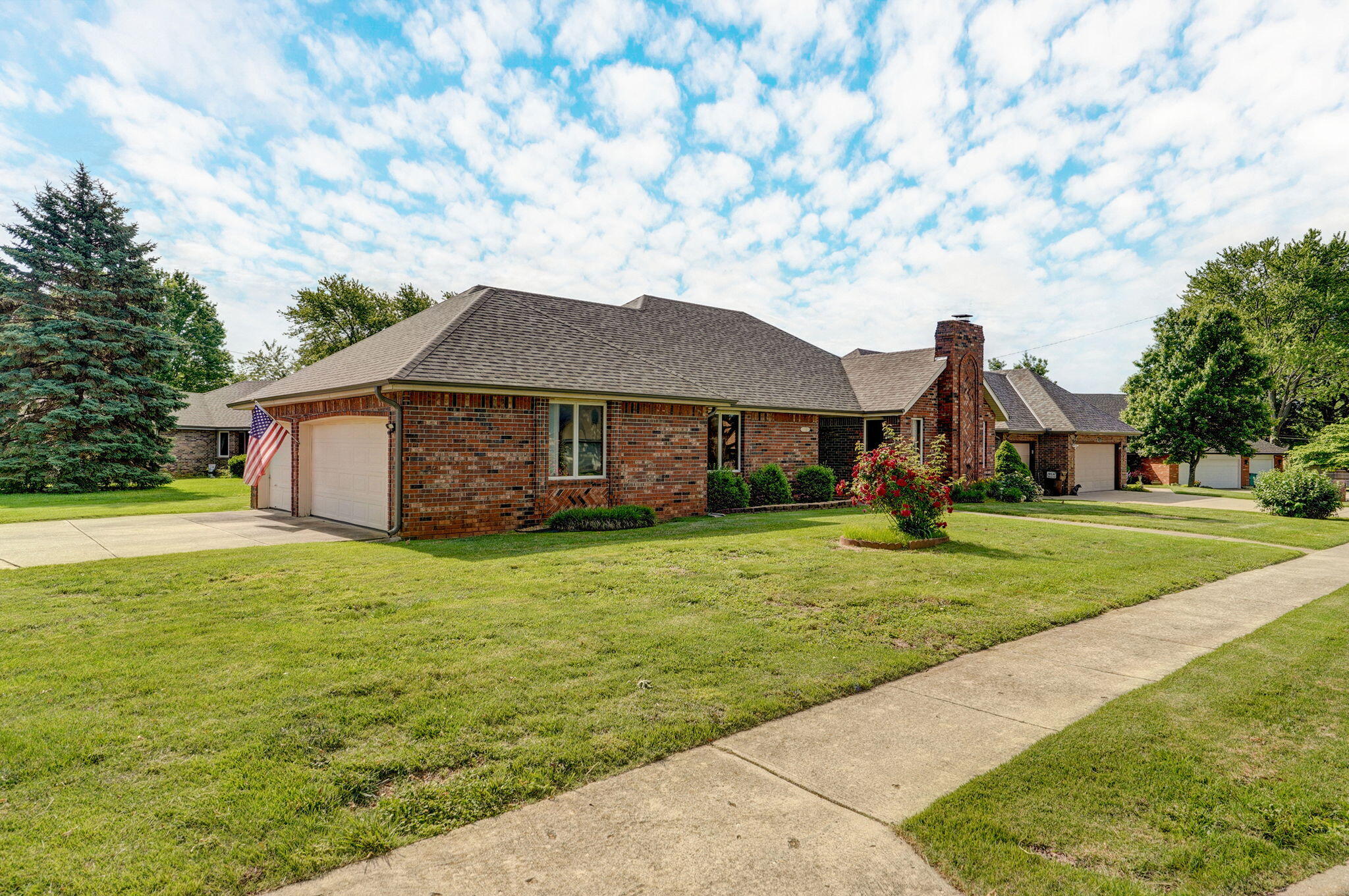 2484 South Suprema Avenue Property Photo 1