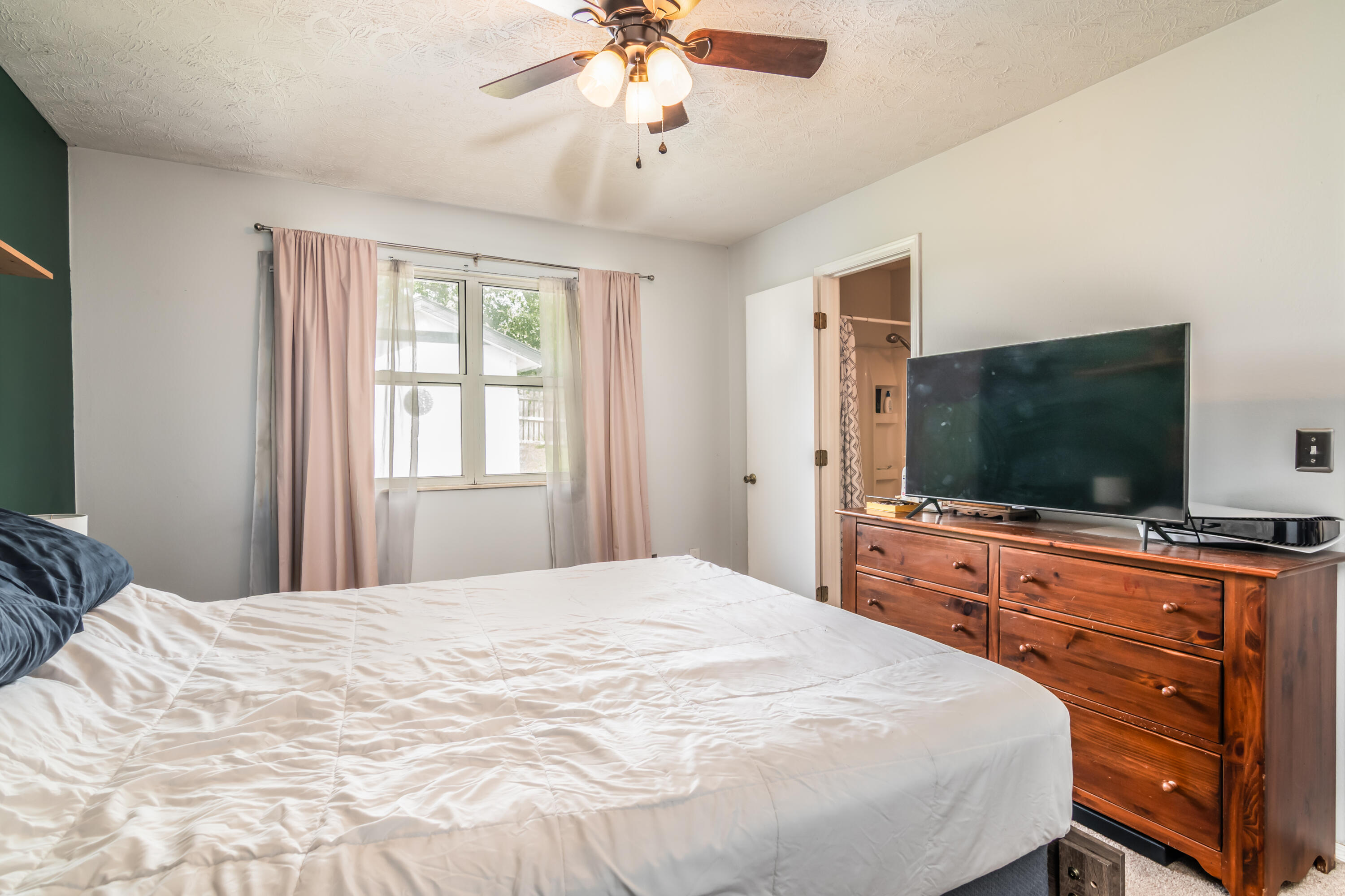 211 Spring Meadows Parkway Property Photo 11