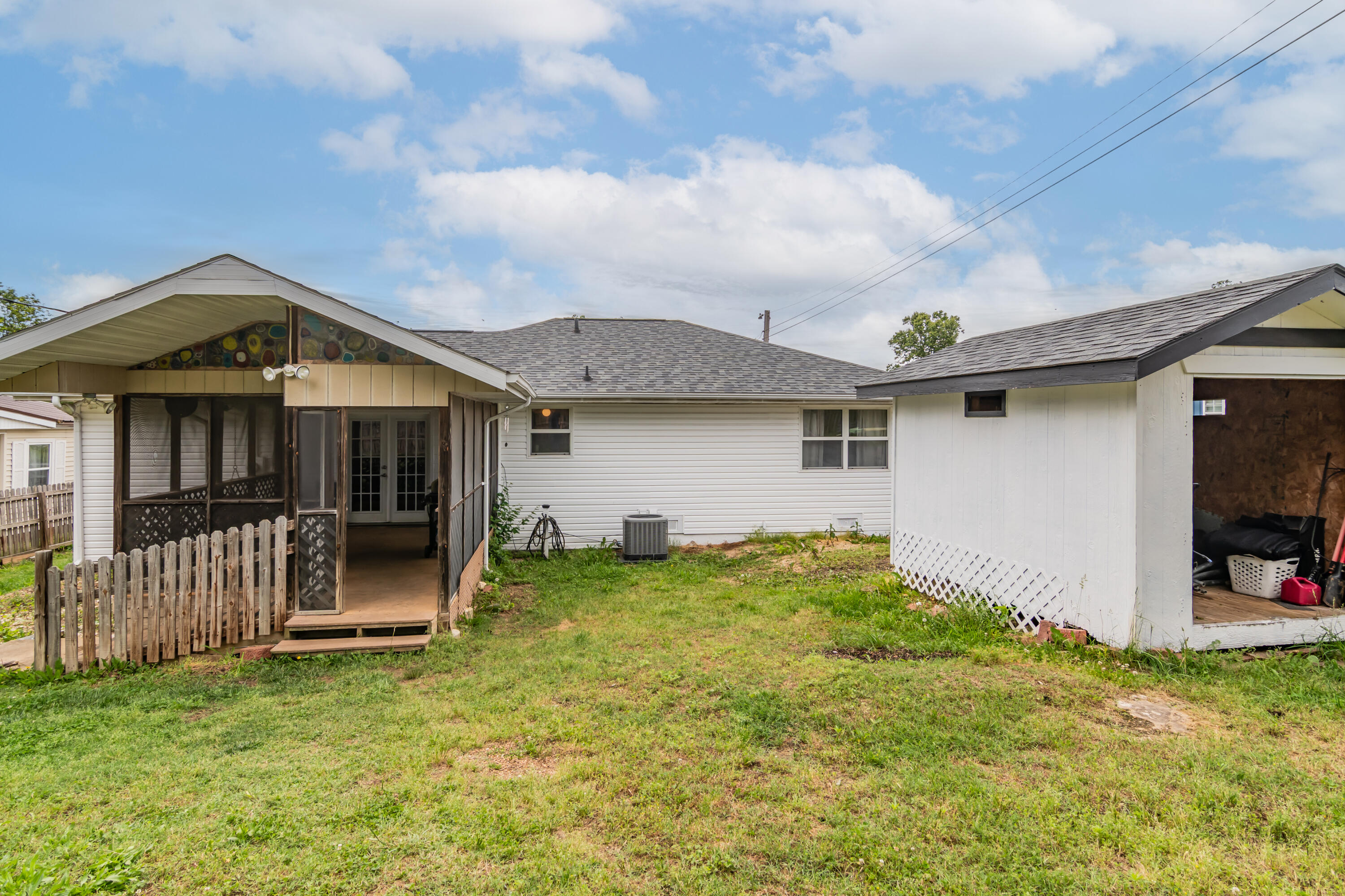 211 Spring Meadows Parkway Property Photo 24