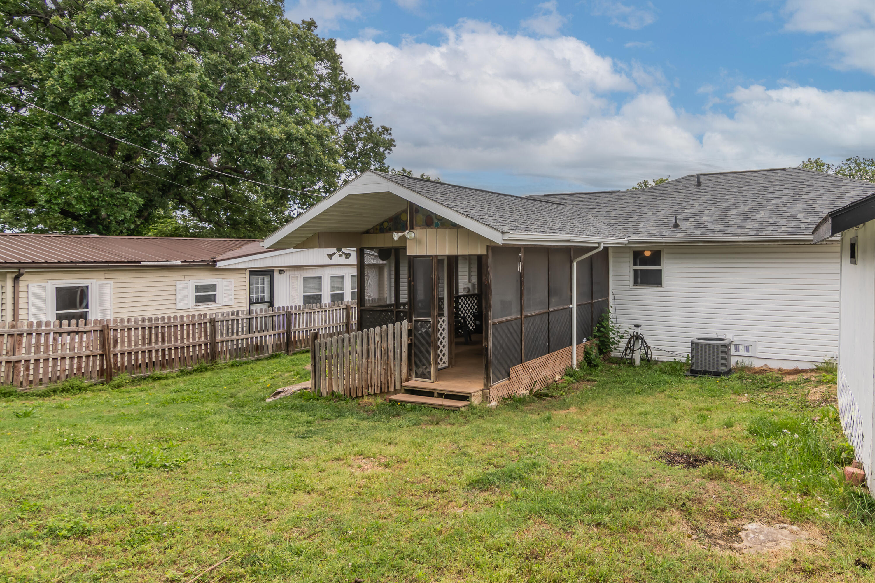 211 Spring Meadows Parkway Property Photo 25