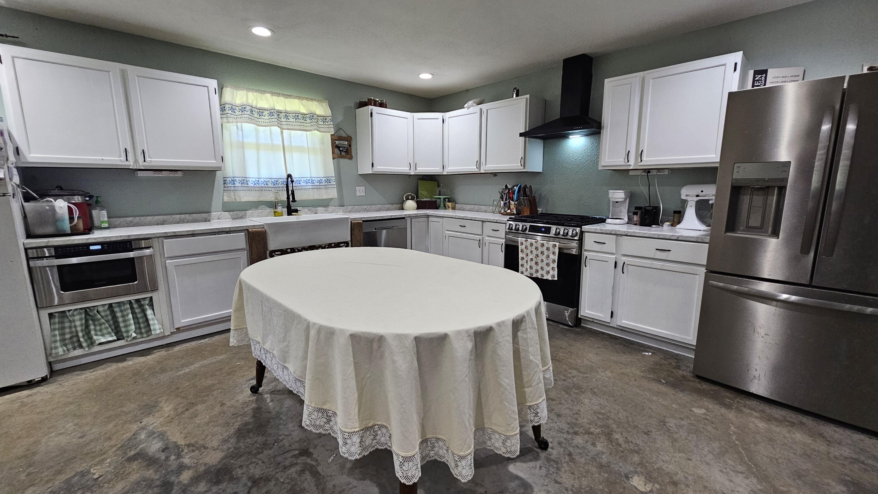 8689 County Road 7110 Property Photo 12