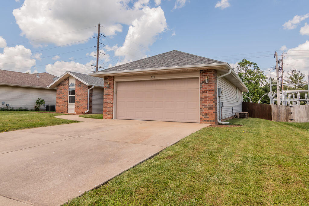 917 Wesley Avenue Property Photo 3