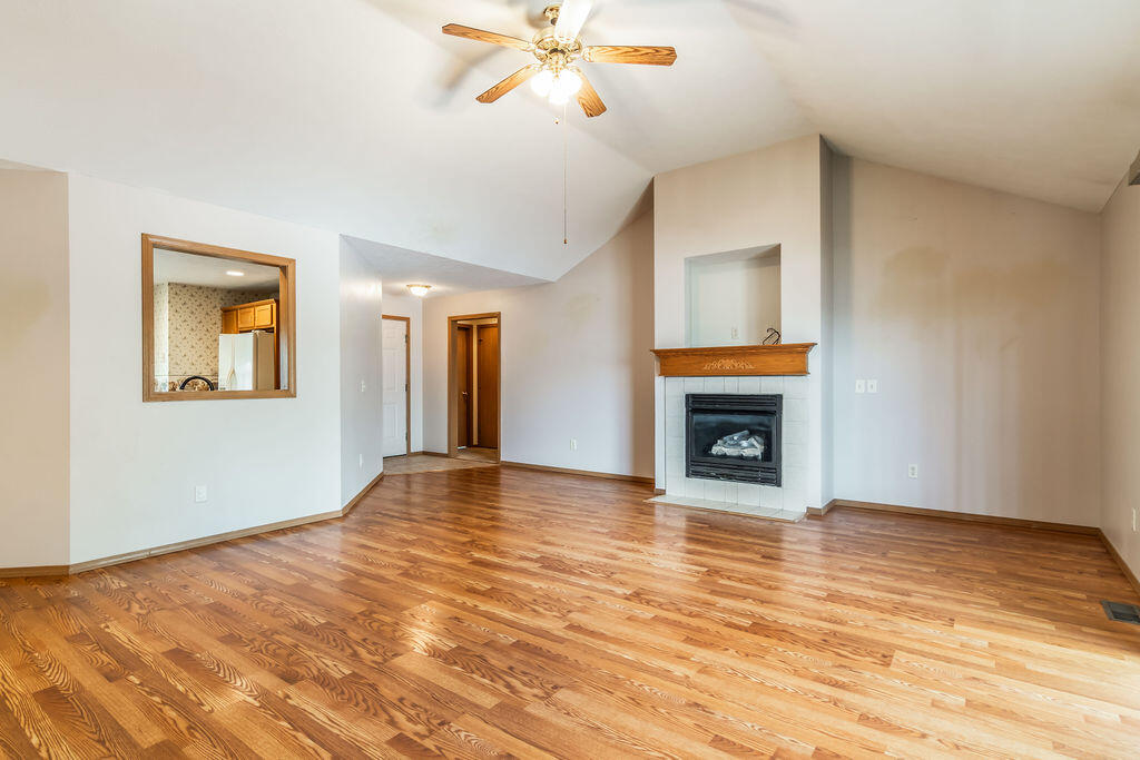 917 Wesley Avenue Property Photo 6