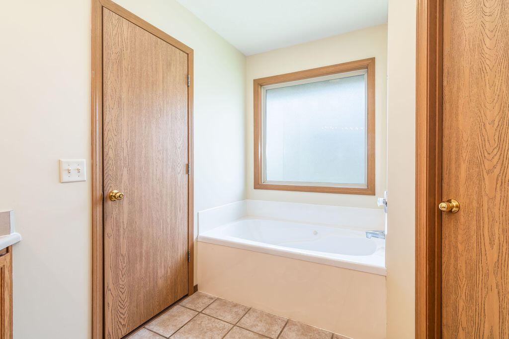 917 Wesley Avenue Property Photo 18