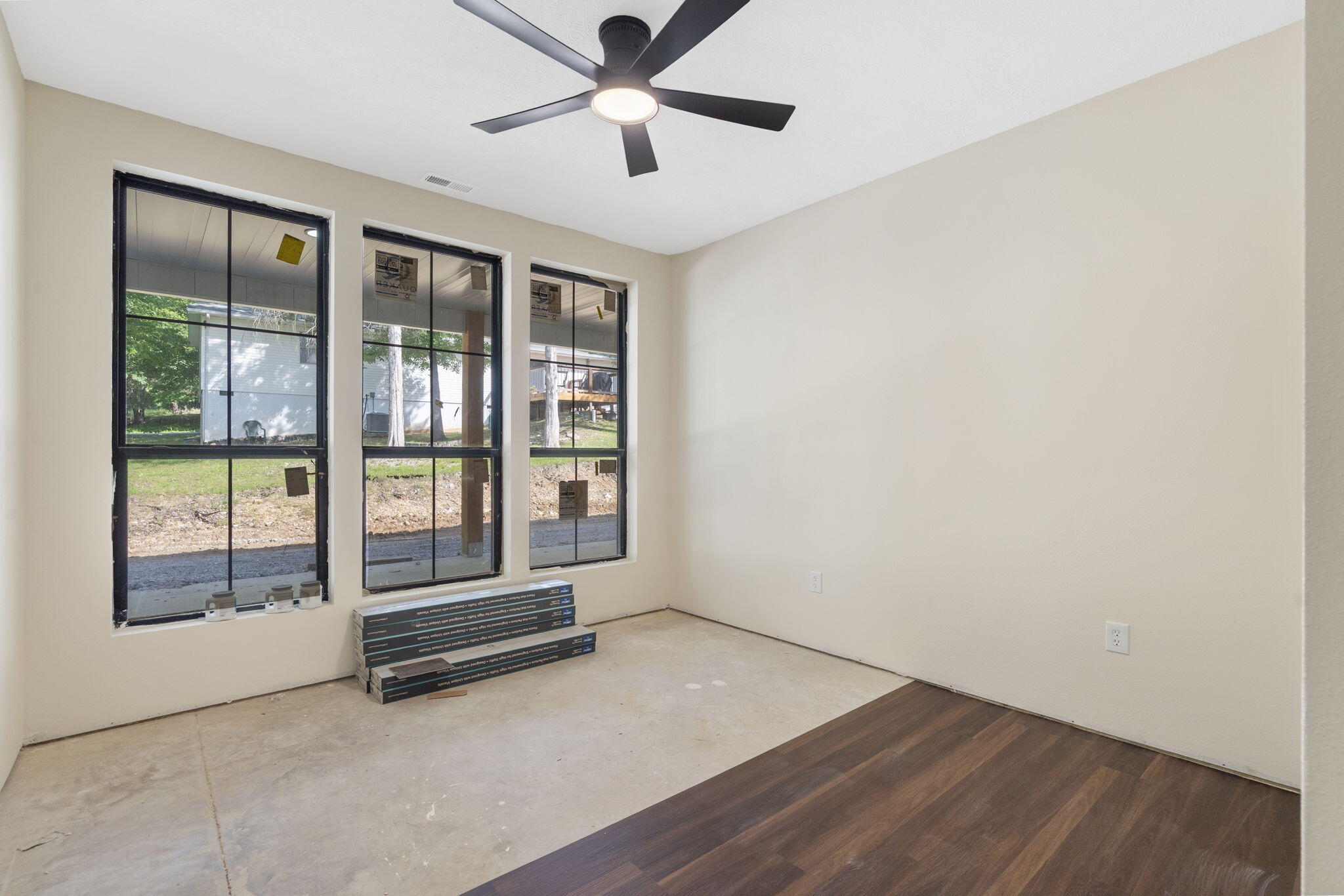 3 Willow Lane Property Photo 16