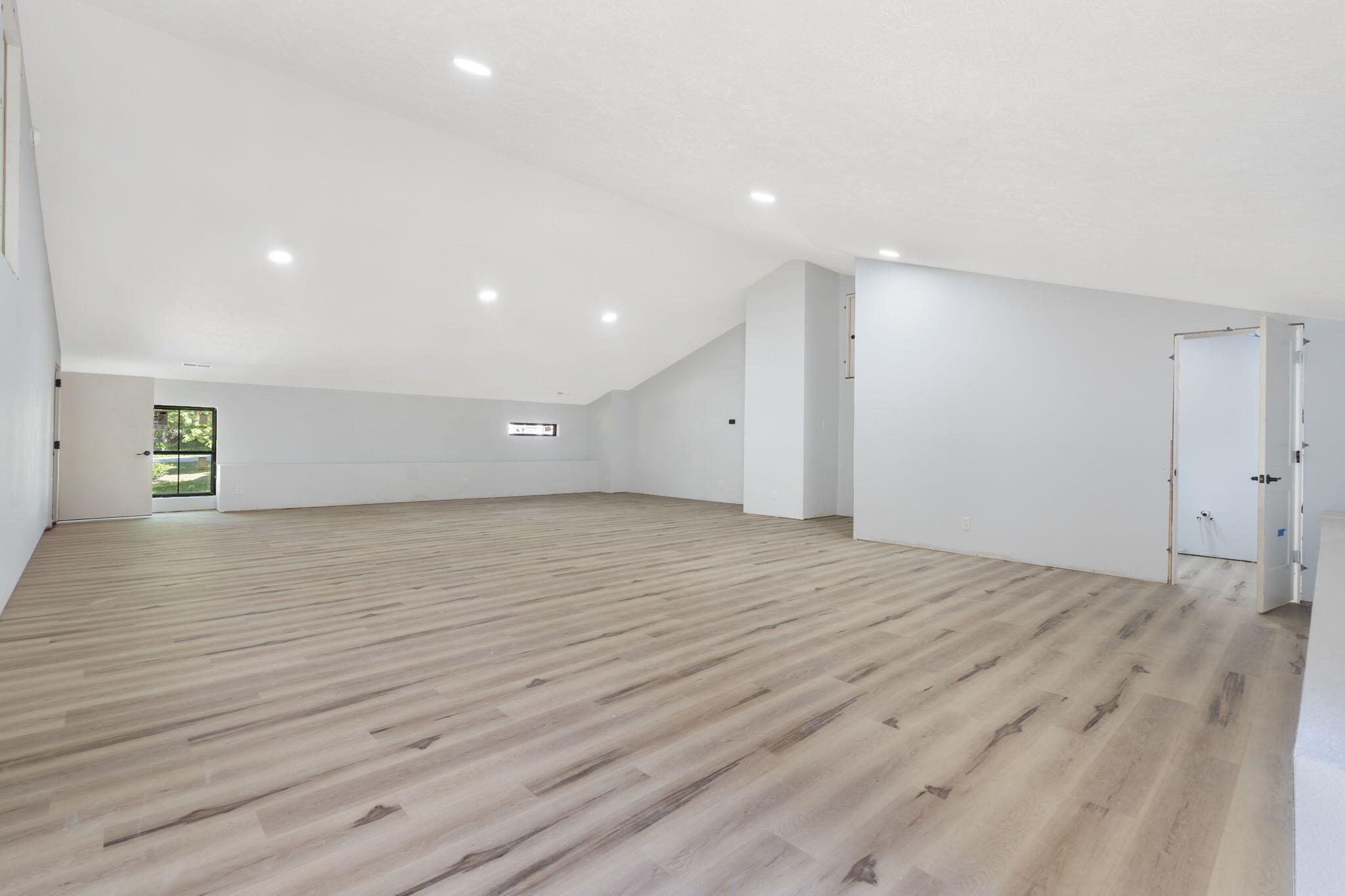 3 Willow Lane Property Photo 27