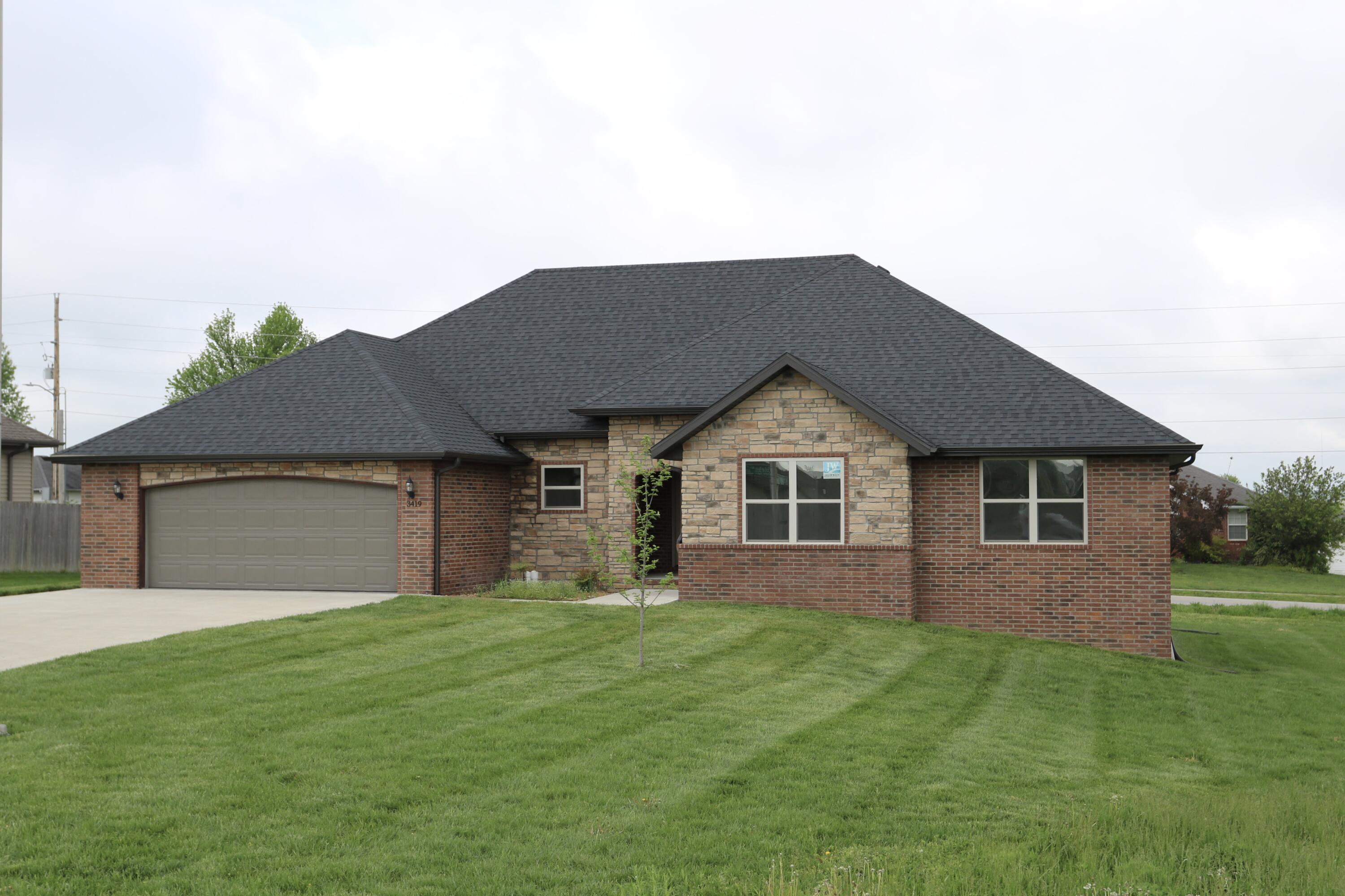 3419 South Suburban Avenue Property Photo 1