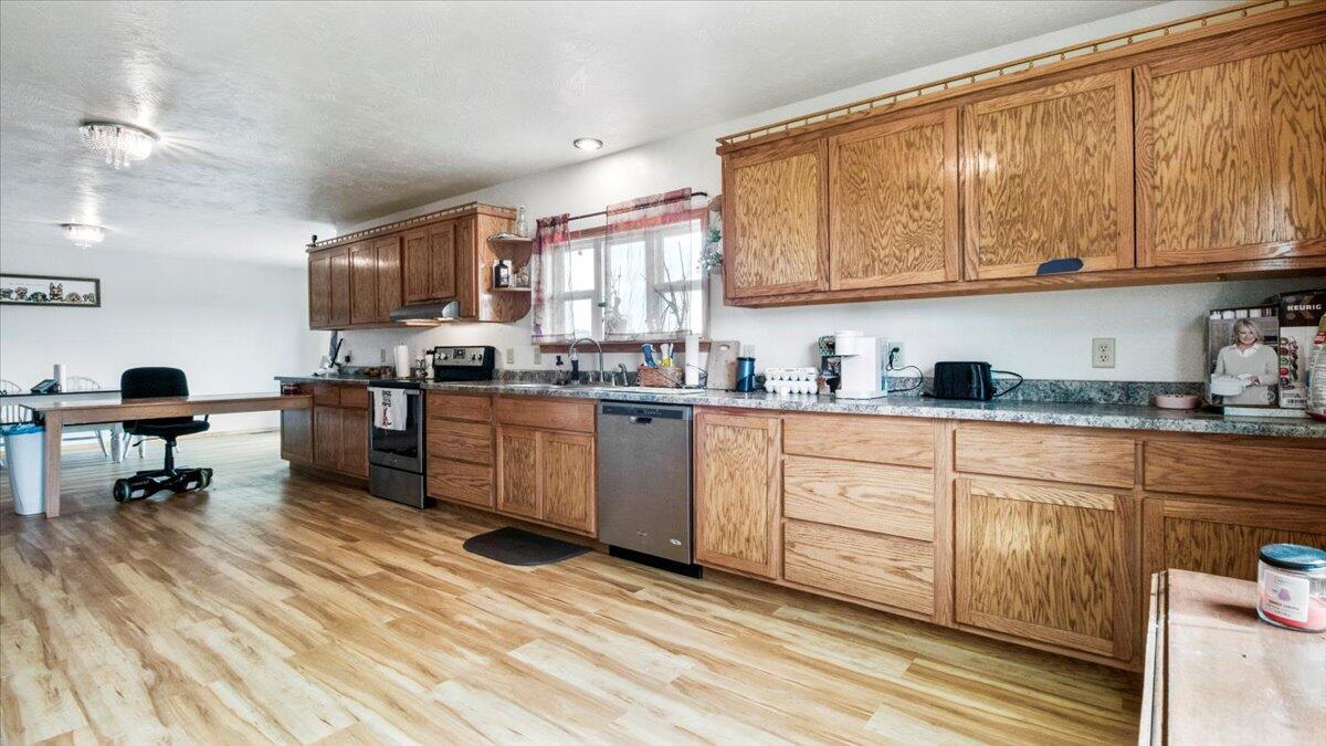 8750 Deerfield Road Property Photo 17