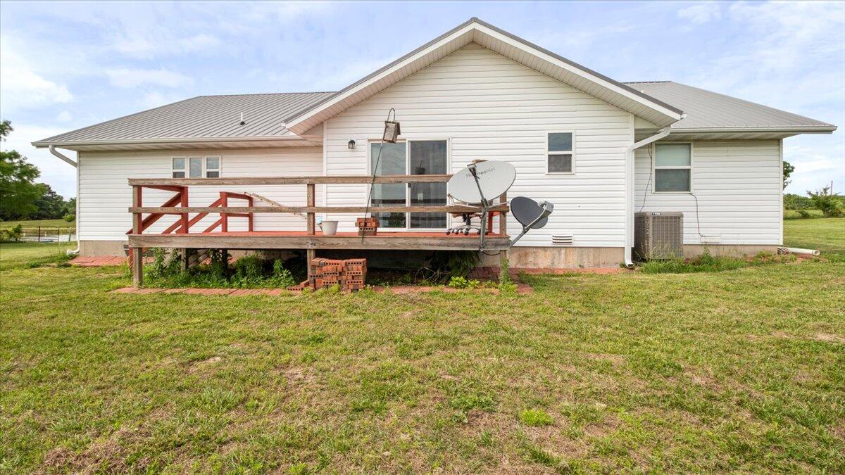 8750 Deerfield Road Property Photo 29