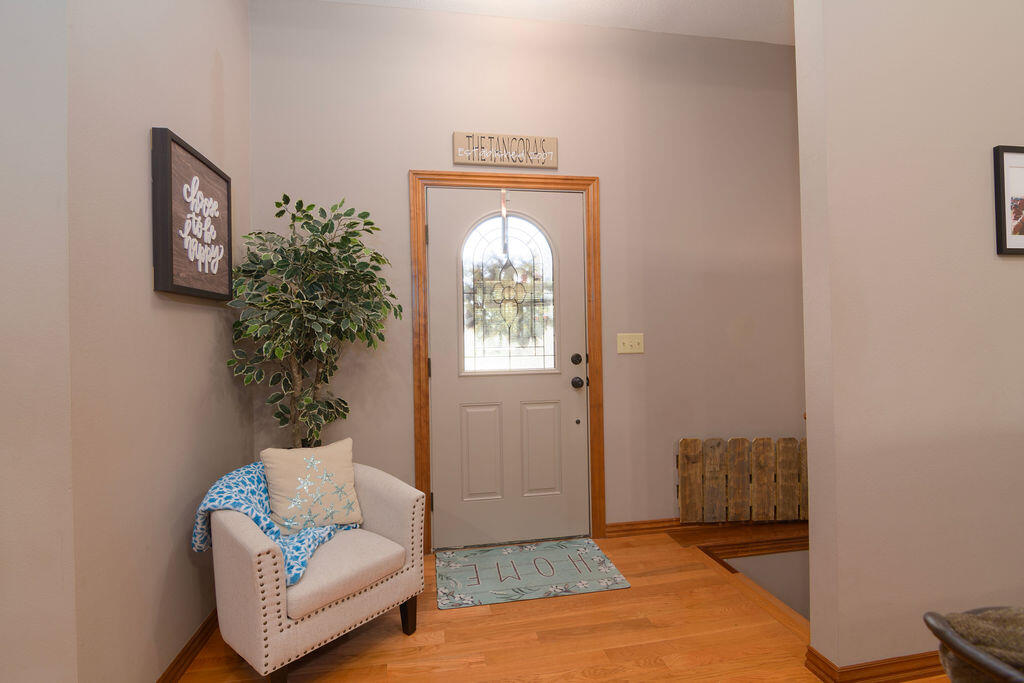 1054 West Itaska Road Property Photo 5