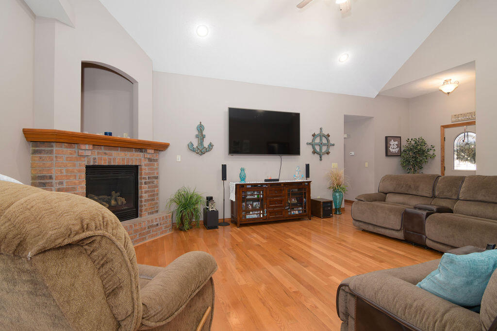 1054 West Itaska Road Property Photo 8
