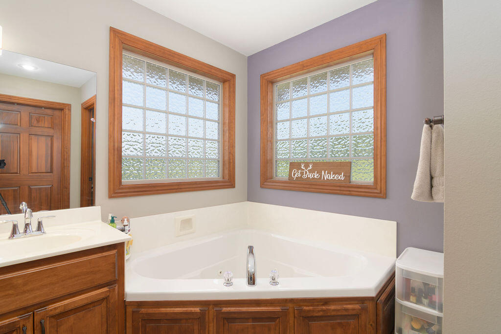 1054 West Itaska Road Property Photo 17