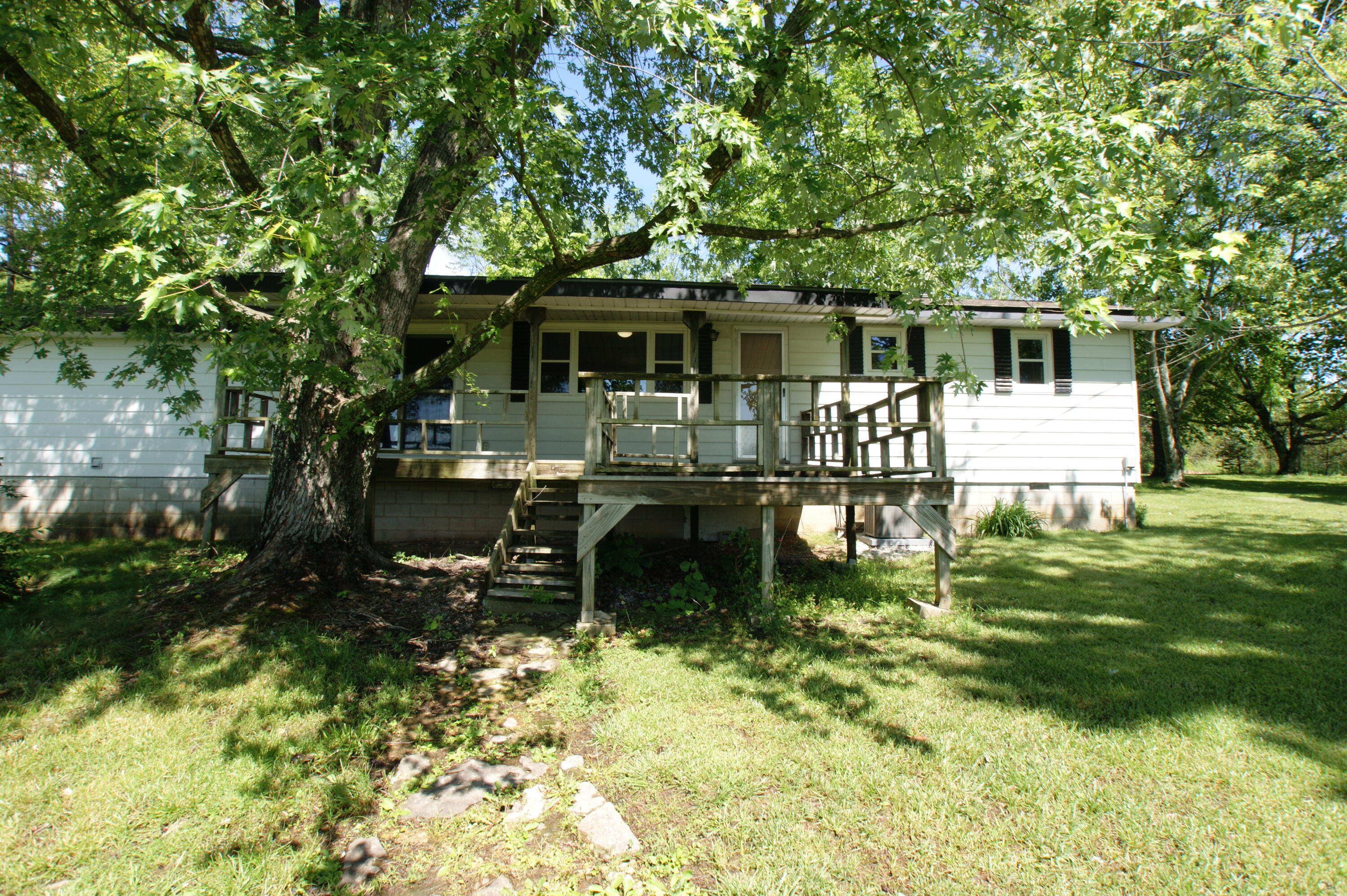 81 Stones Lane Property Photo 3