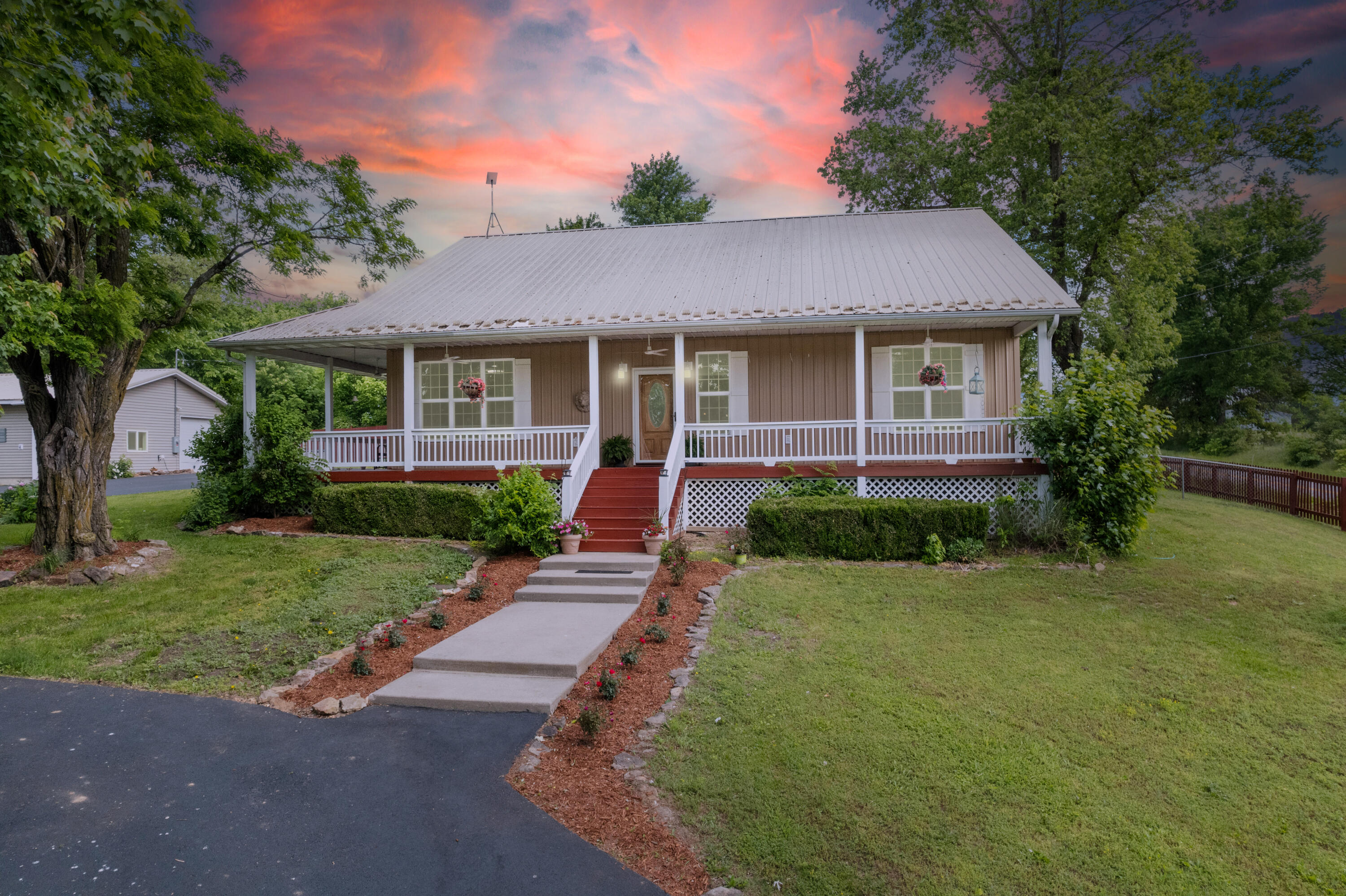 36205 State Highway 413 Property Photo 9
