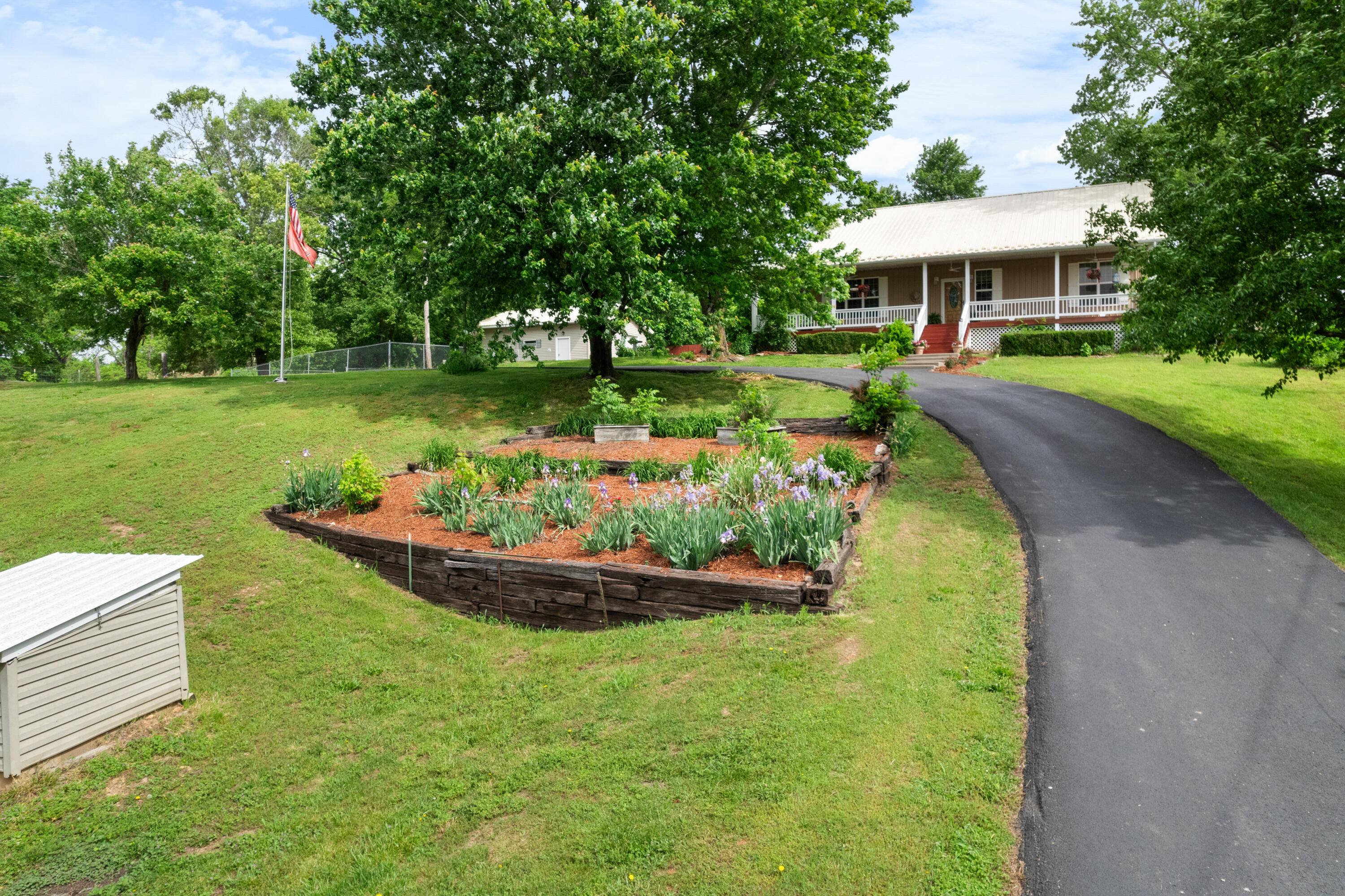 36205 State Highway 413 Property Photo 10