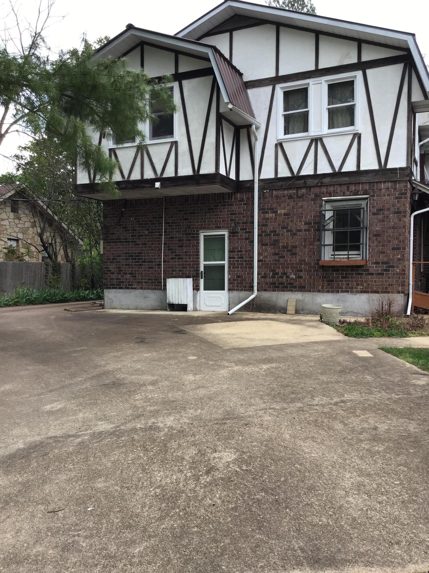 310 South 6th Street Property Photo 6
