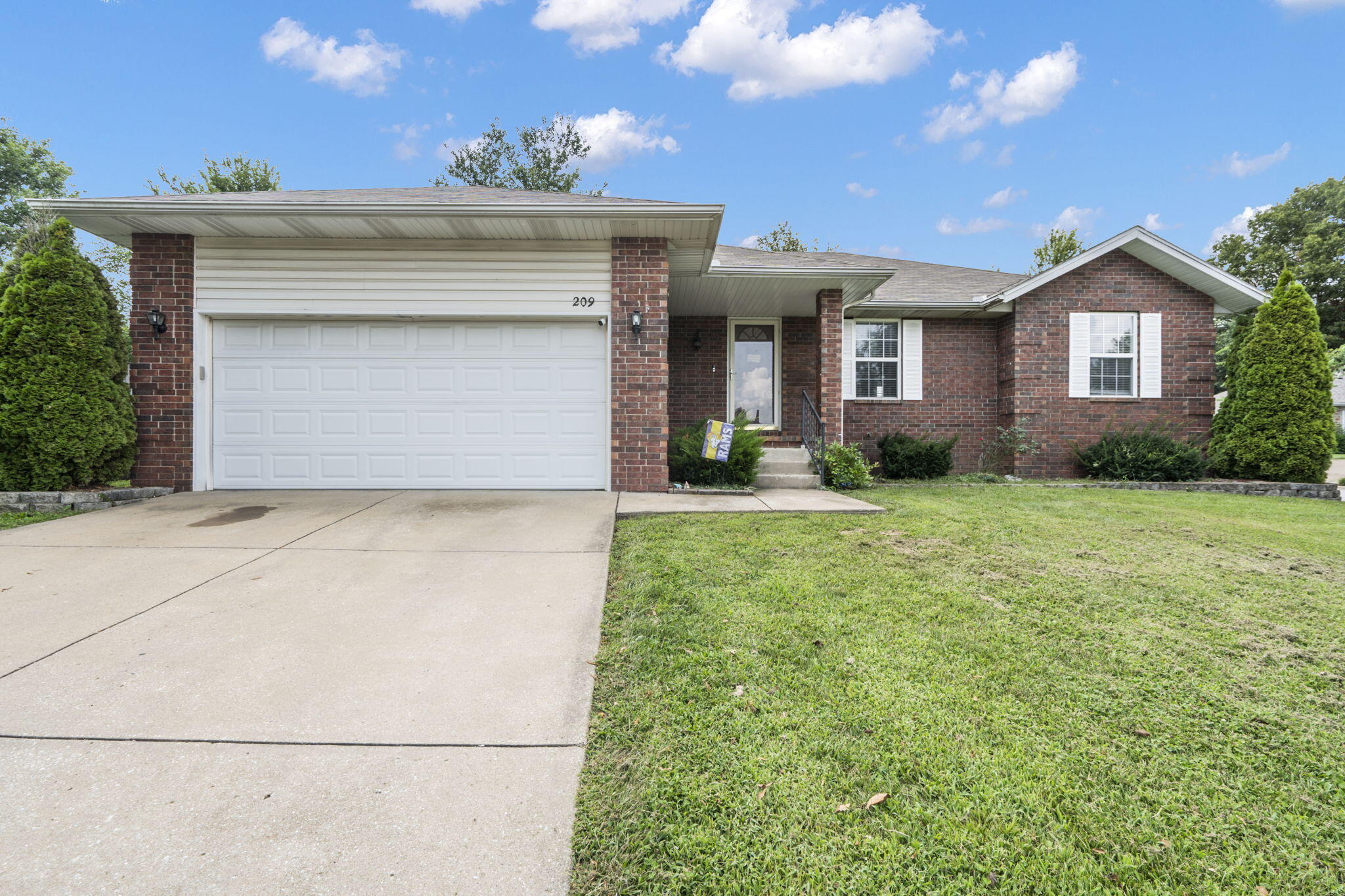 209 Shady Acres Circle Property Photo 1