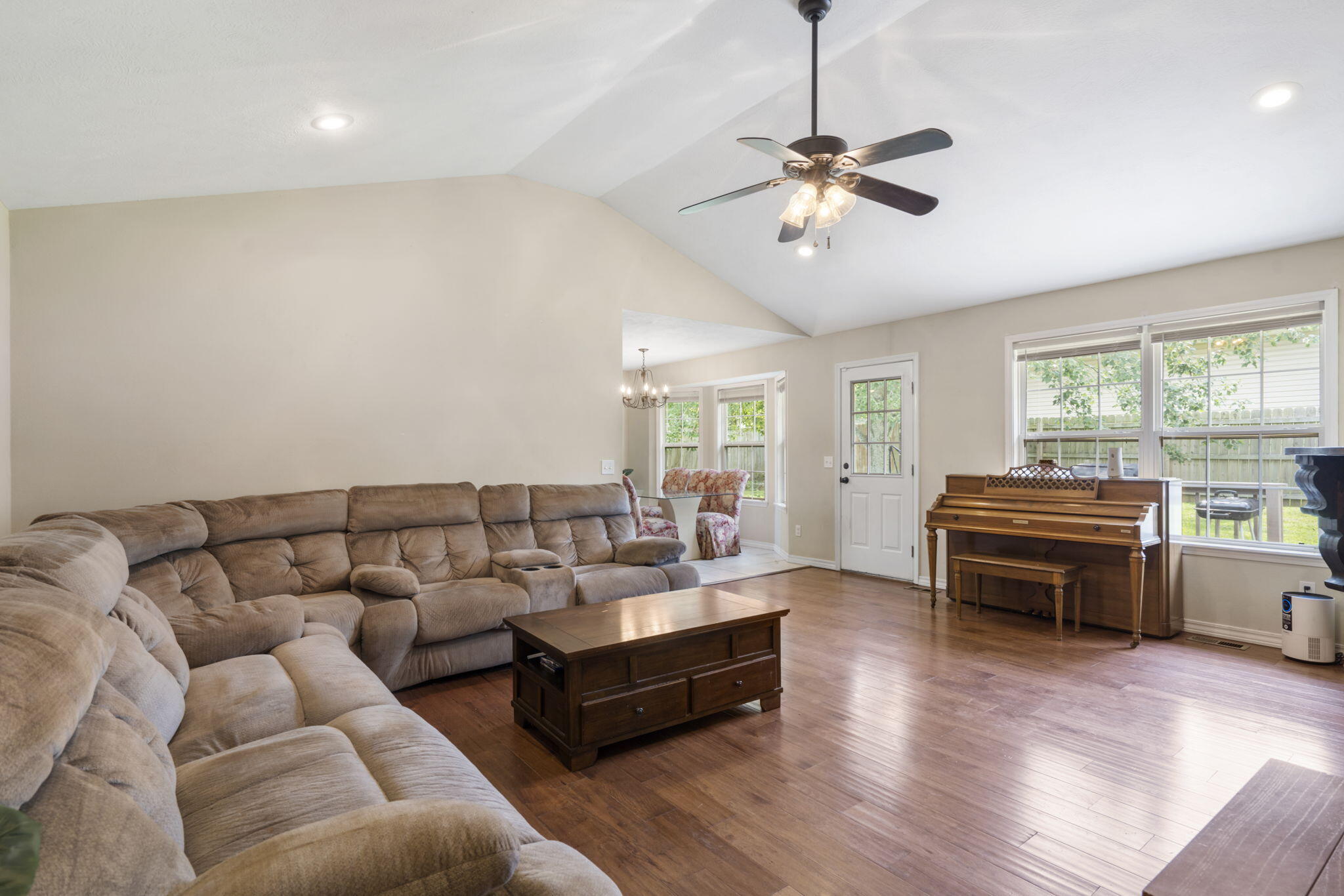 209 Shady Acres Circle Property Photo 4