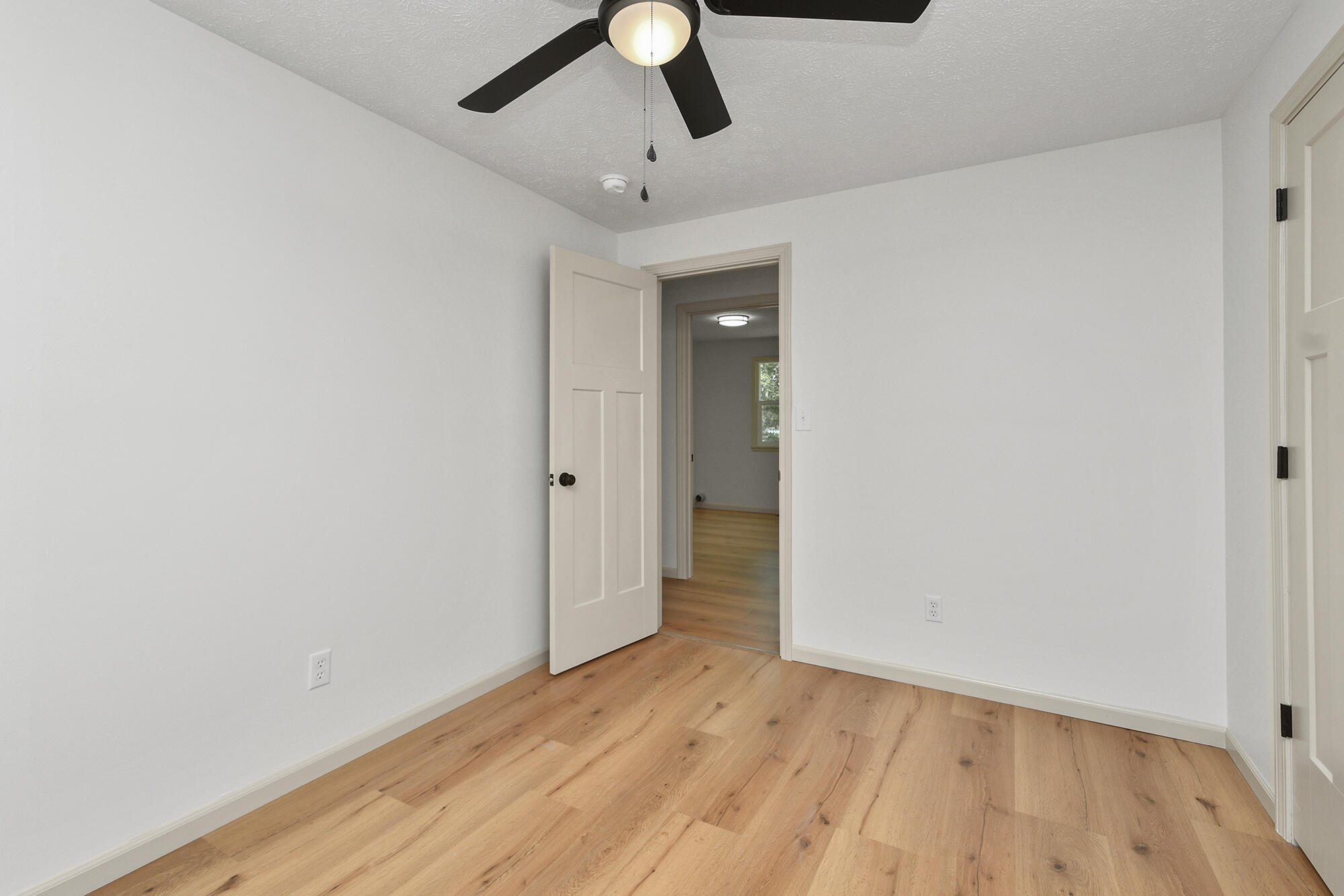 2658 South Hillsboro Property Photo 25