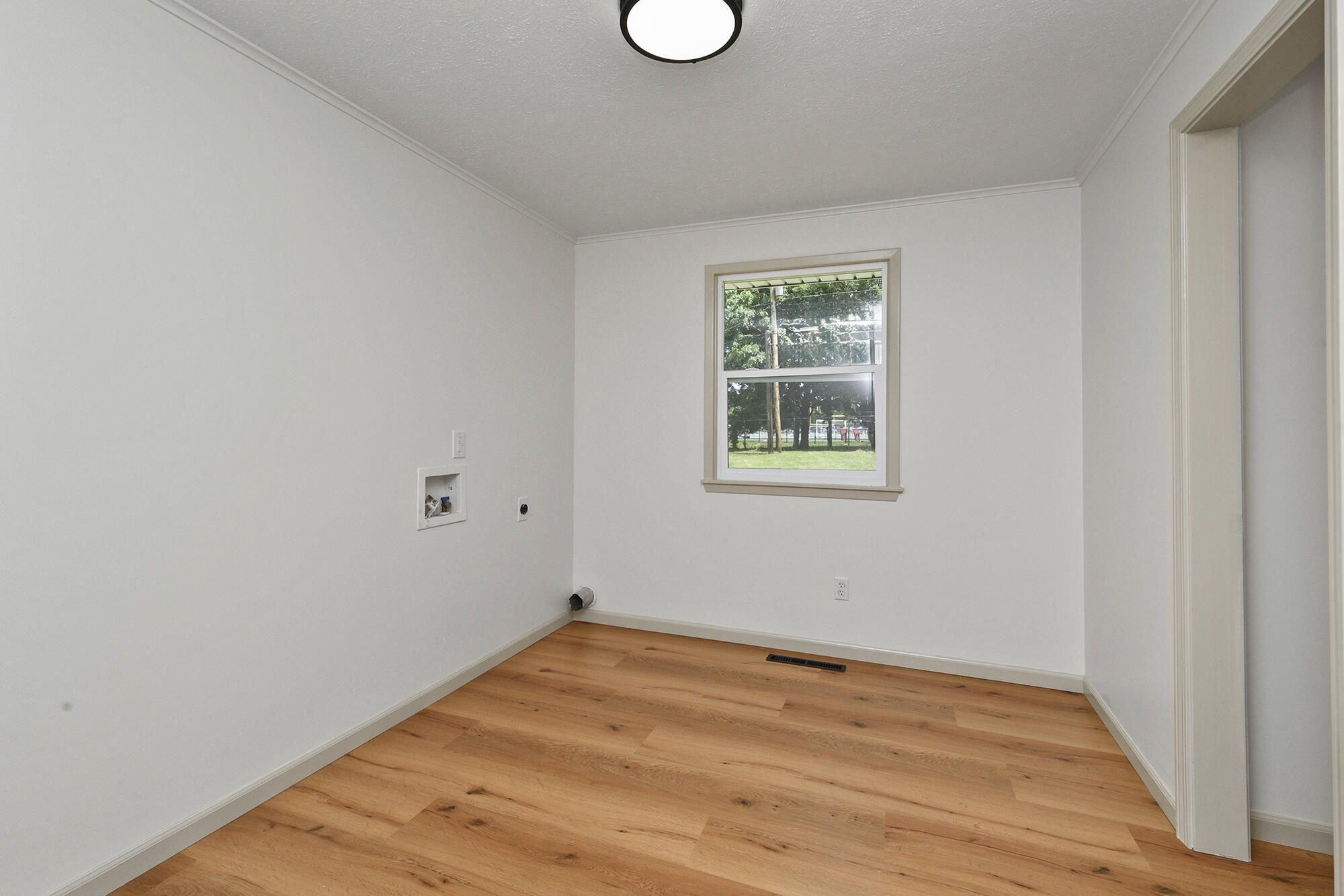 2658 South Hillsboro Property Photo 26