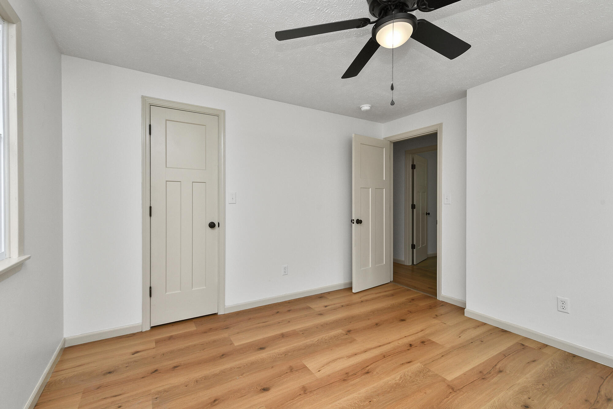 2658 South Hillsboro Property Photo 29