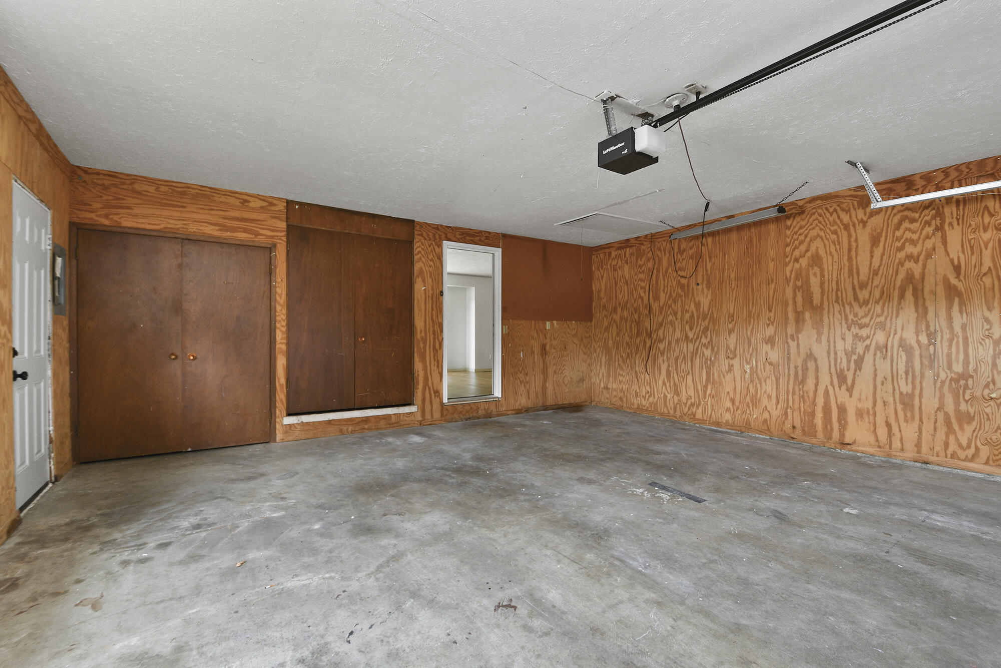 2658 South Hillsboro Property Photo 38