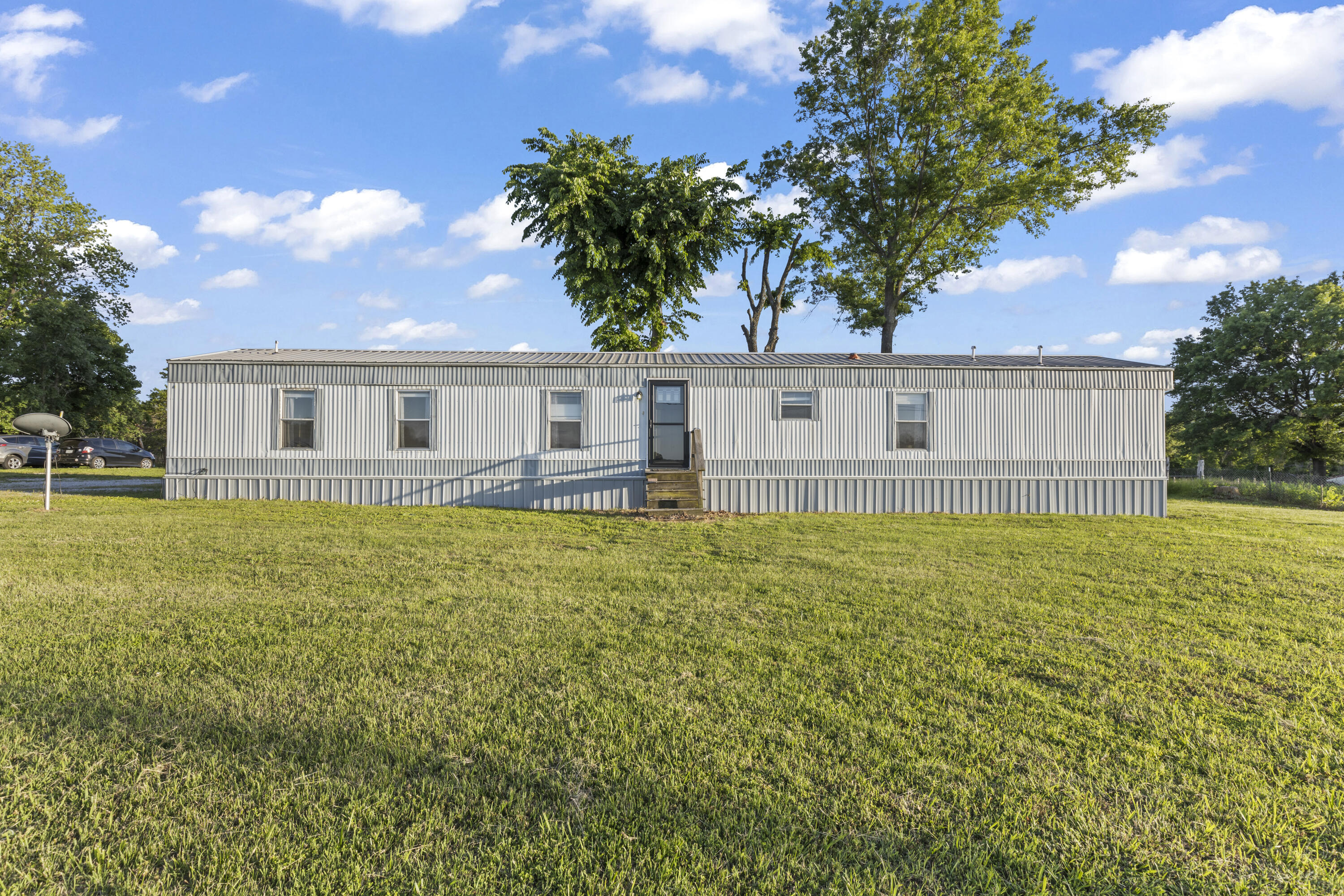 13646 East Mission Road Property Photo 4