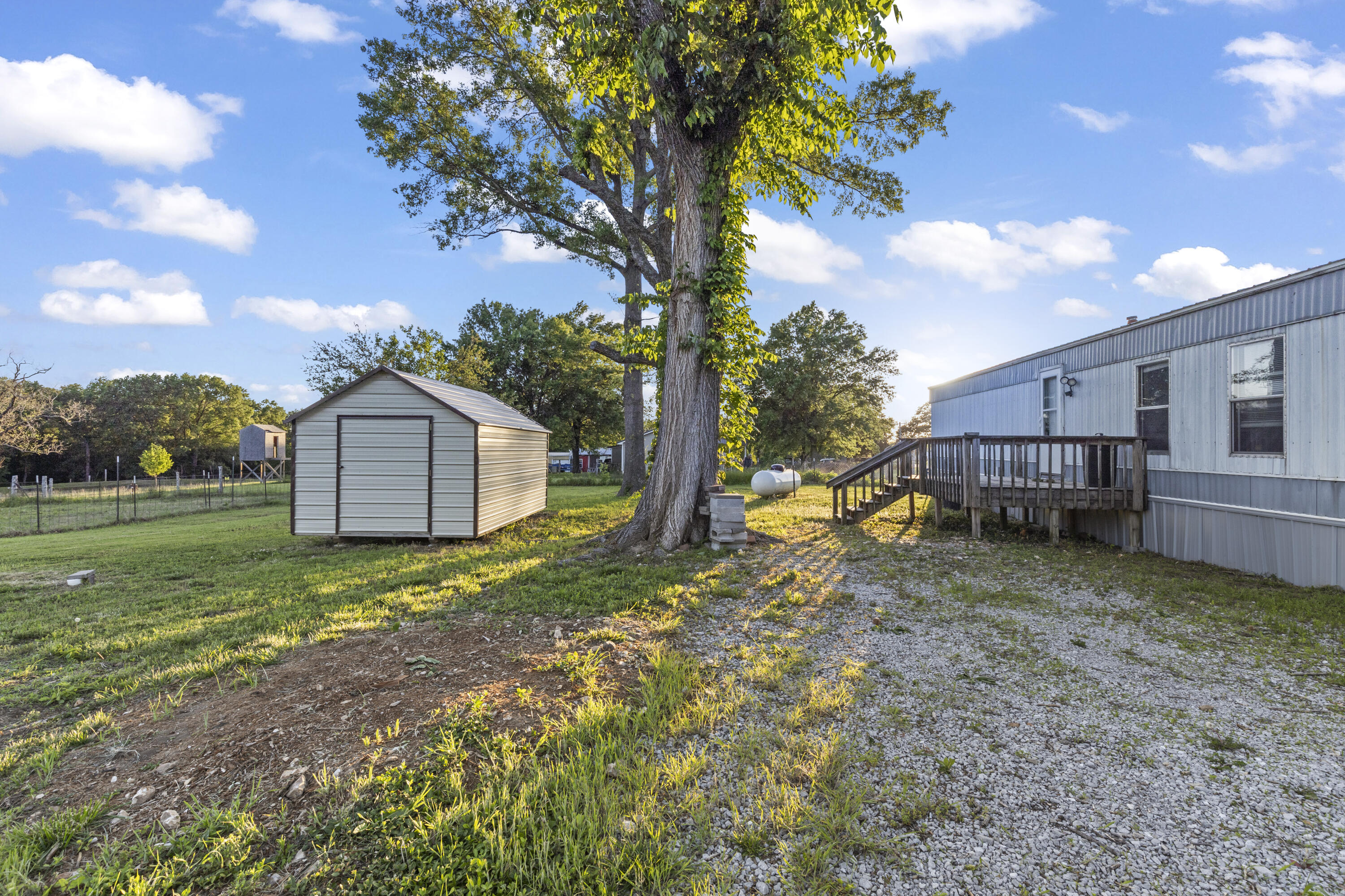 13646 East Mission Road Property Photo 5