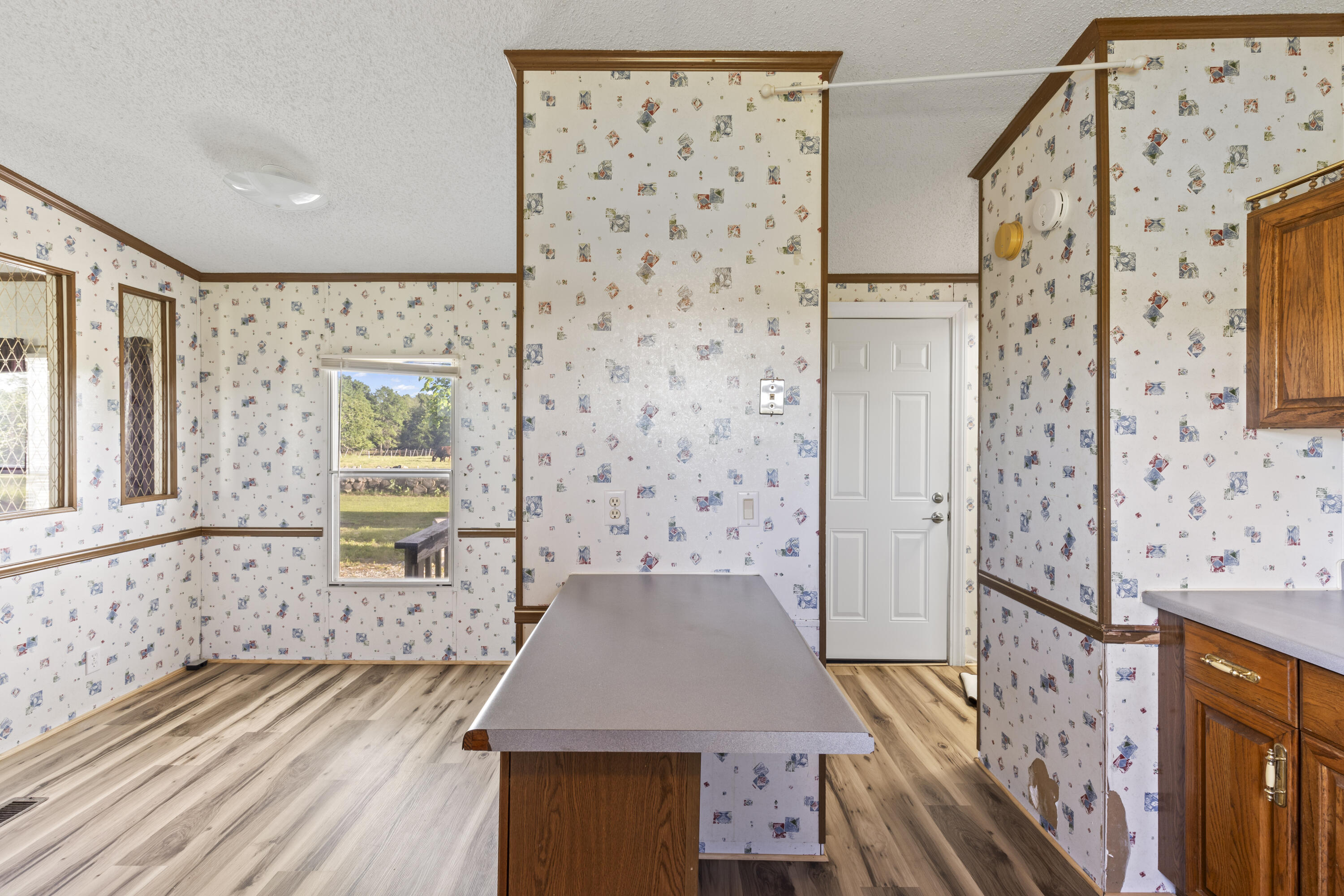 13646 East Mission Road Property Photo 6