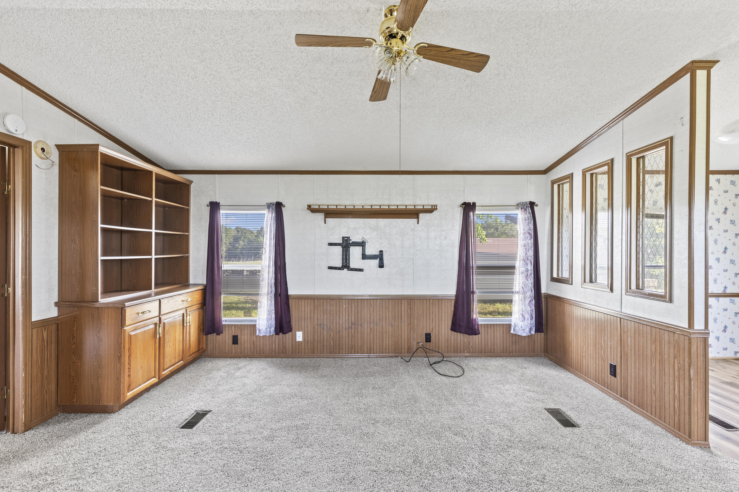 13646 East Mission Road Property Photo 9