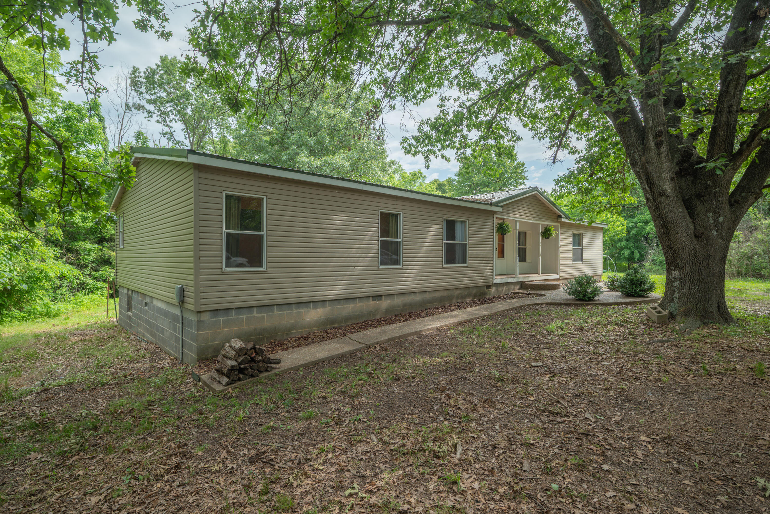 369 Candlestick Lane Property Photo 3