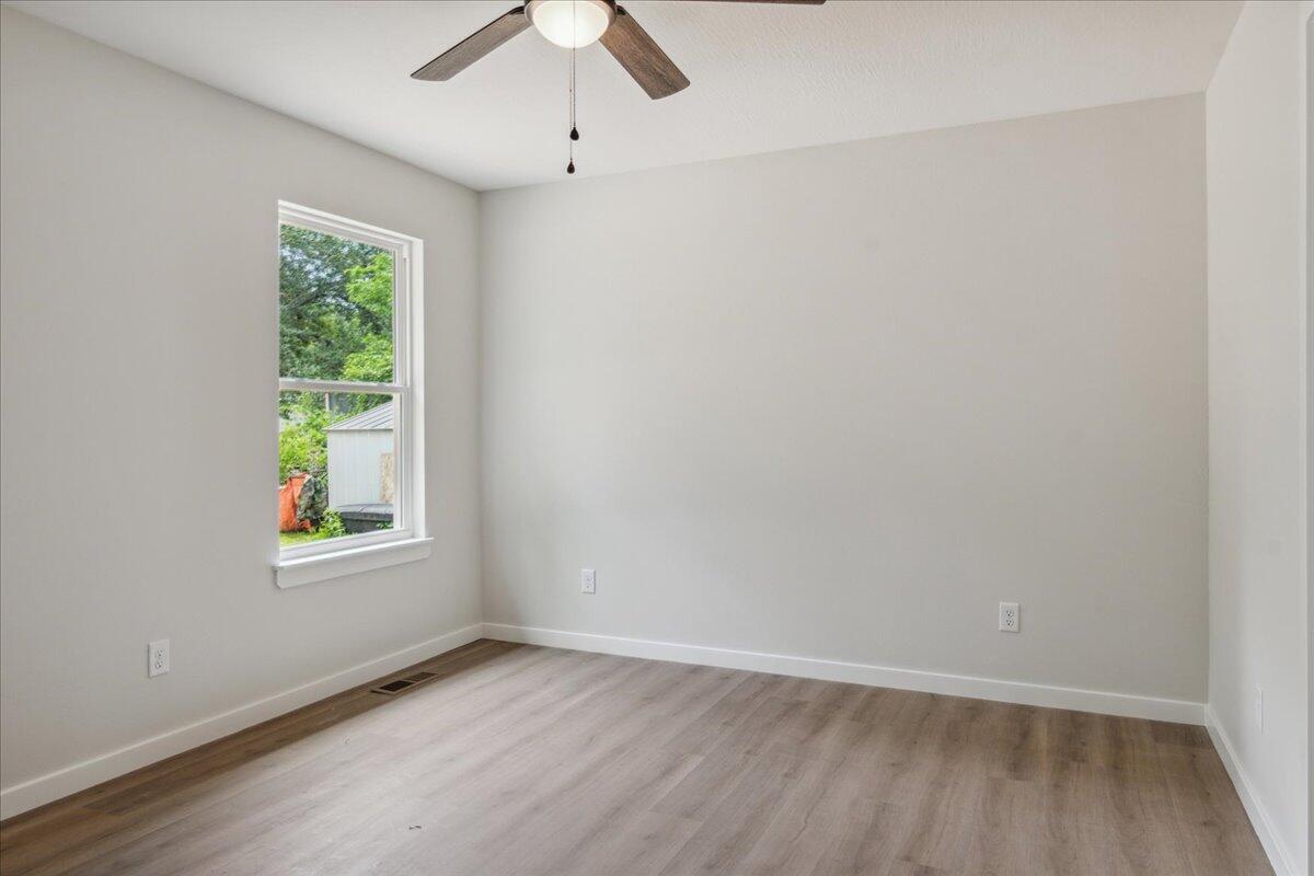 1052 South Overhill Avenue Property Photo 11