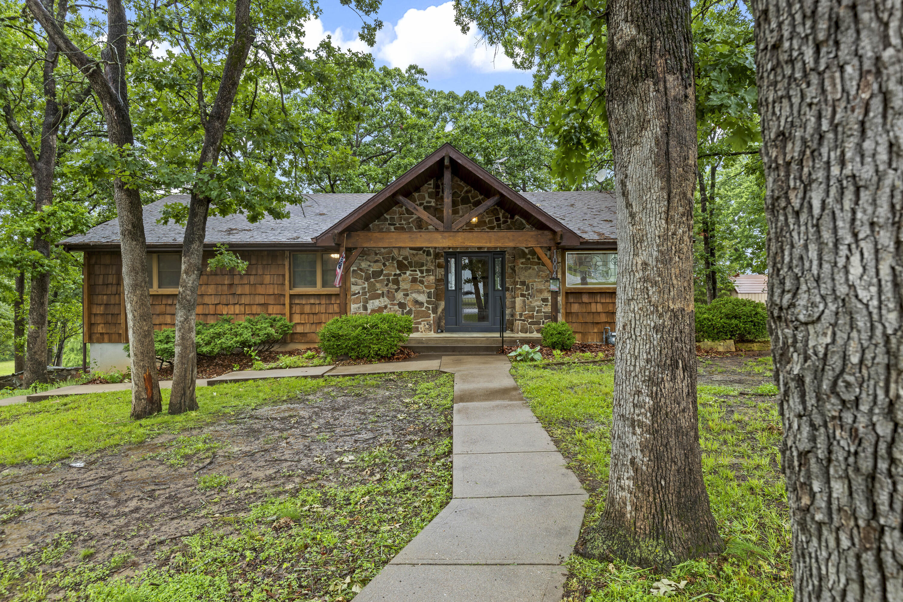1004 White Oak Property Photo 15