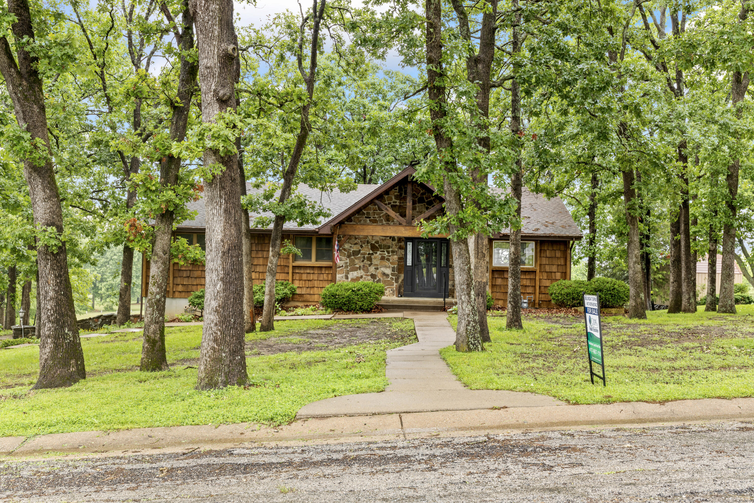 1004 White Oak Property Photo 19