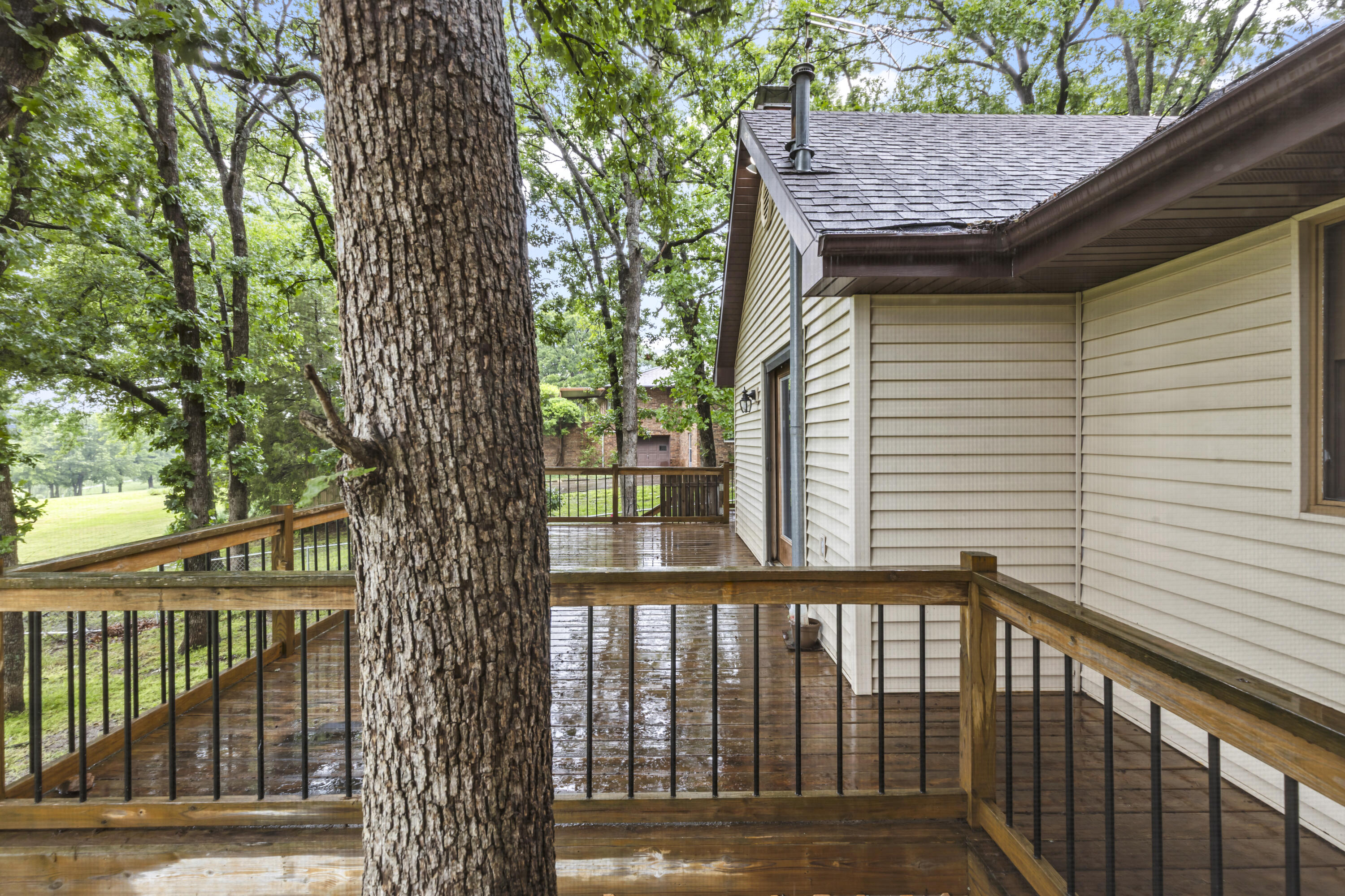 1004 White Oak Property Photo 34